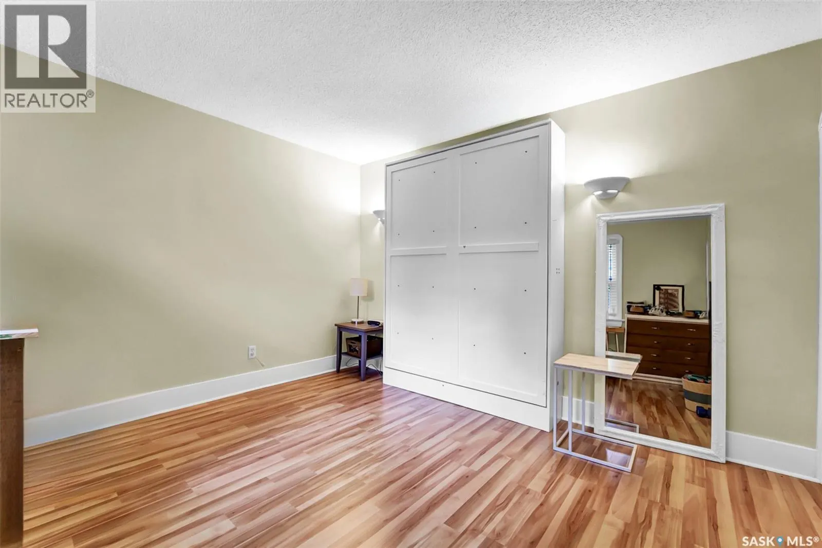 330 8th STREET