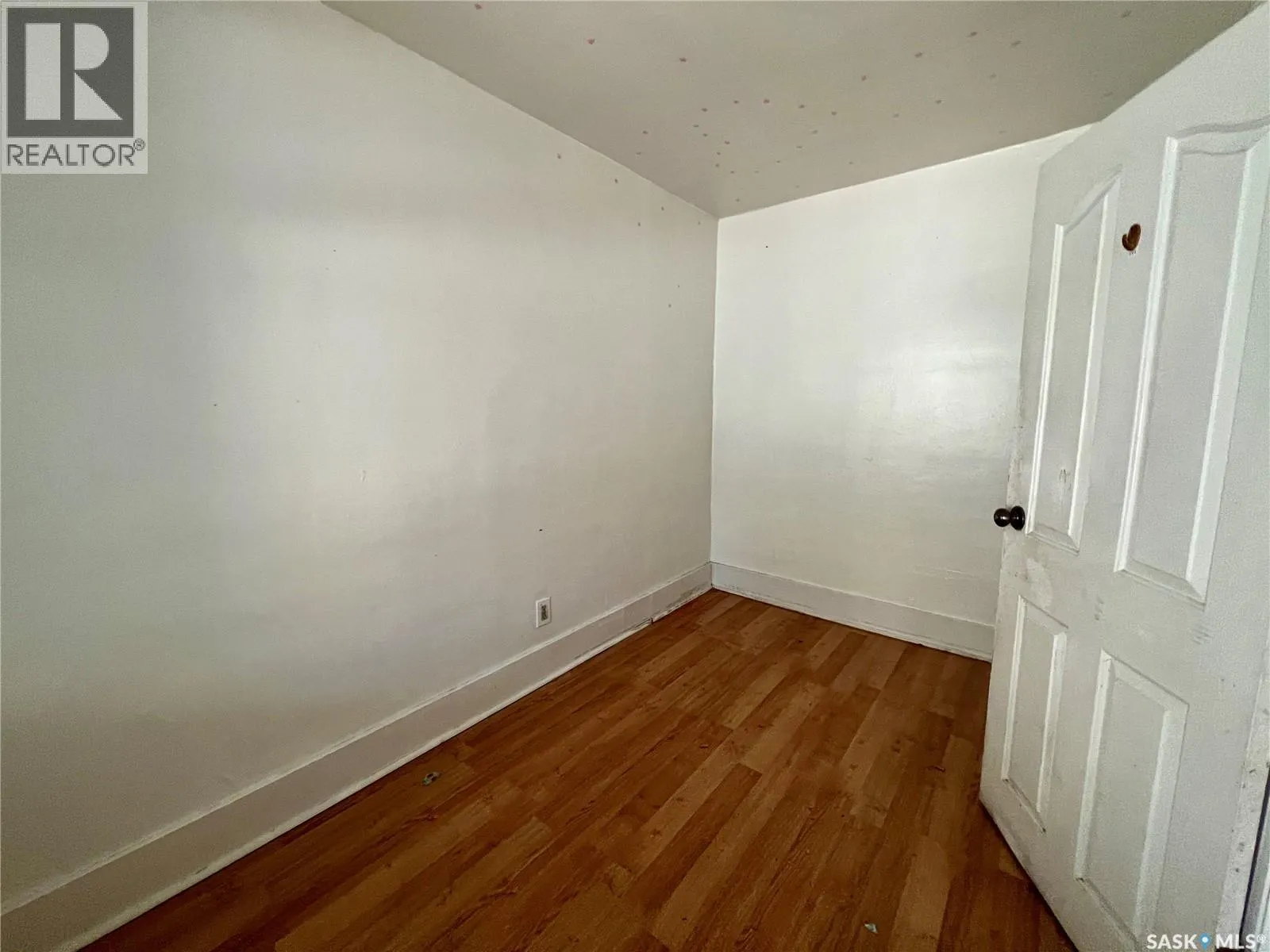 221 I AVENUE S