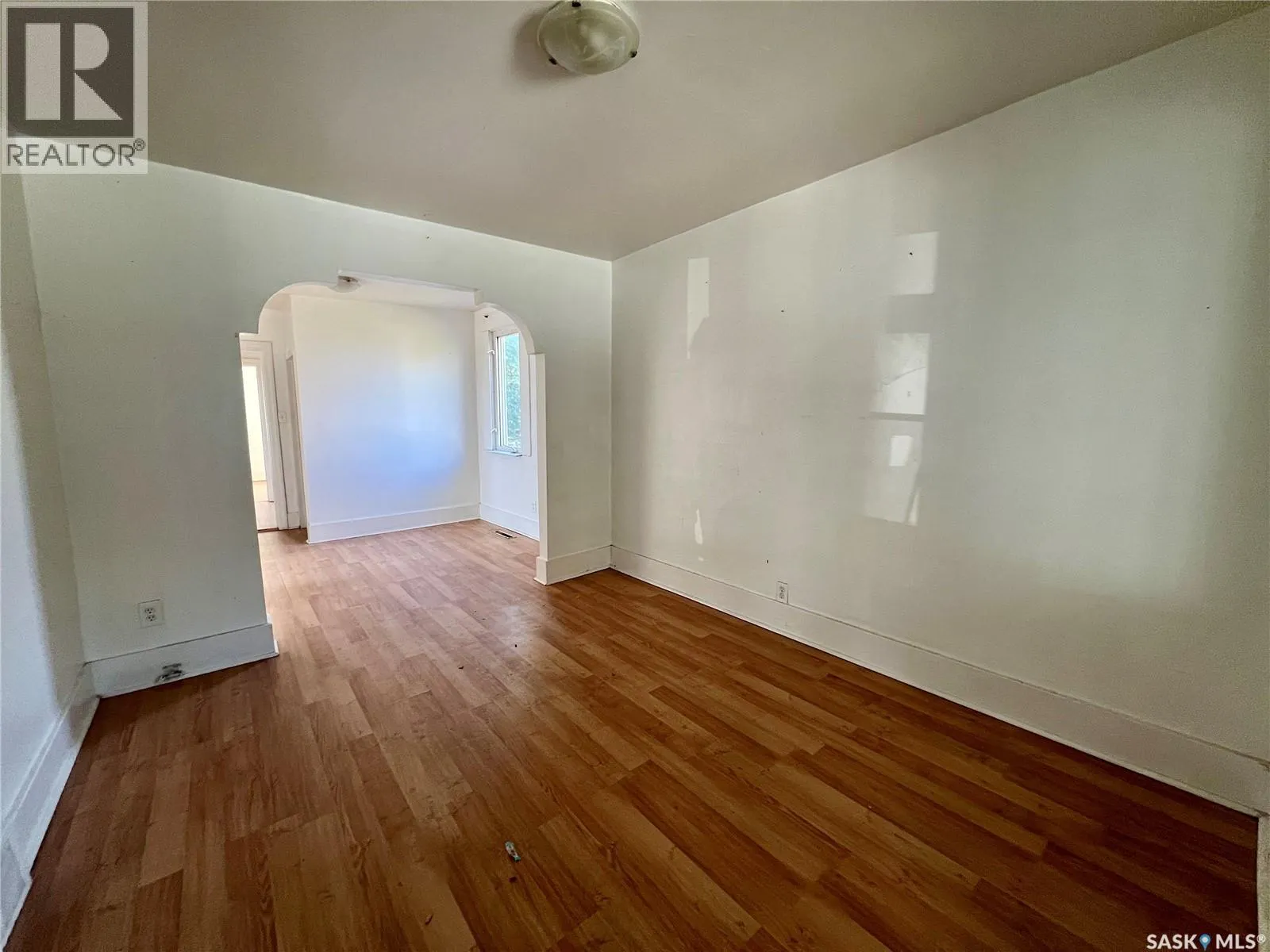 221 I AVENUE S