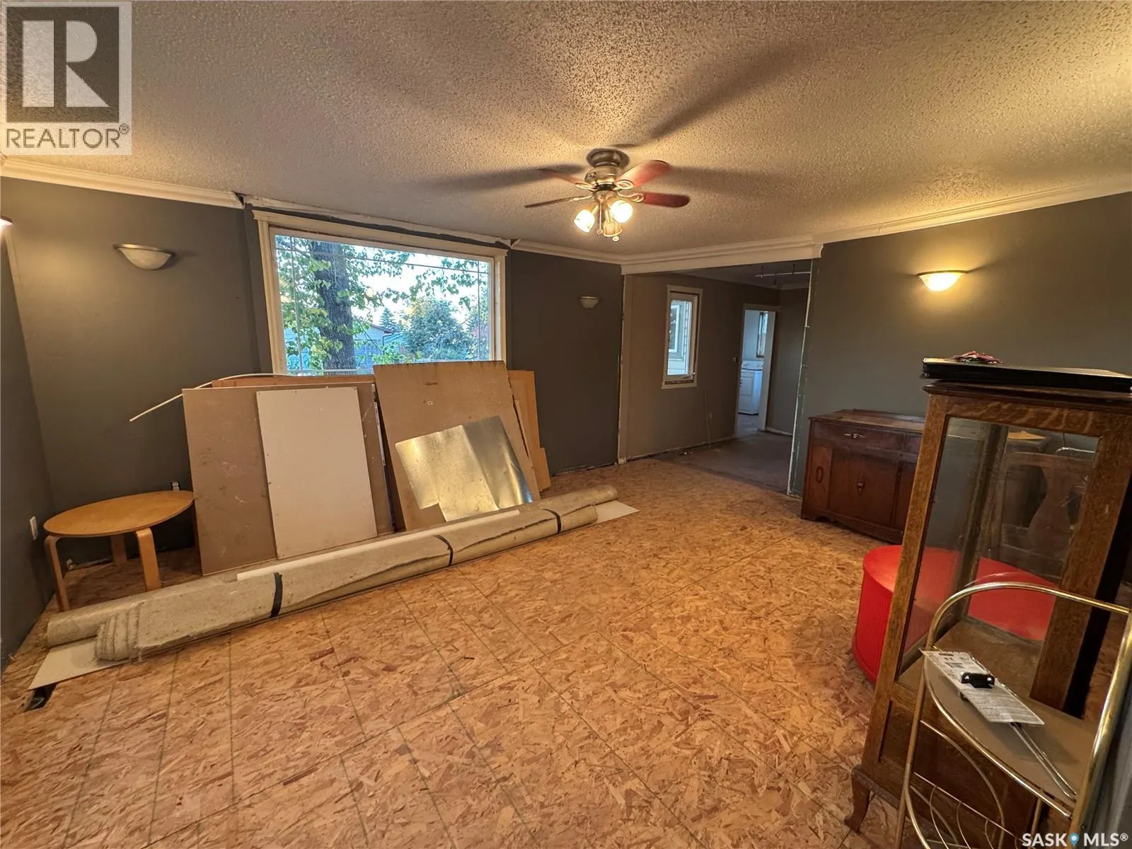 319 3rd AVENUE W