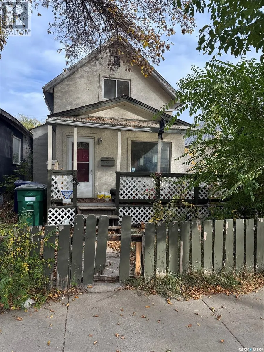 512 G AVENUE S