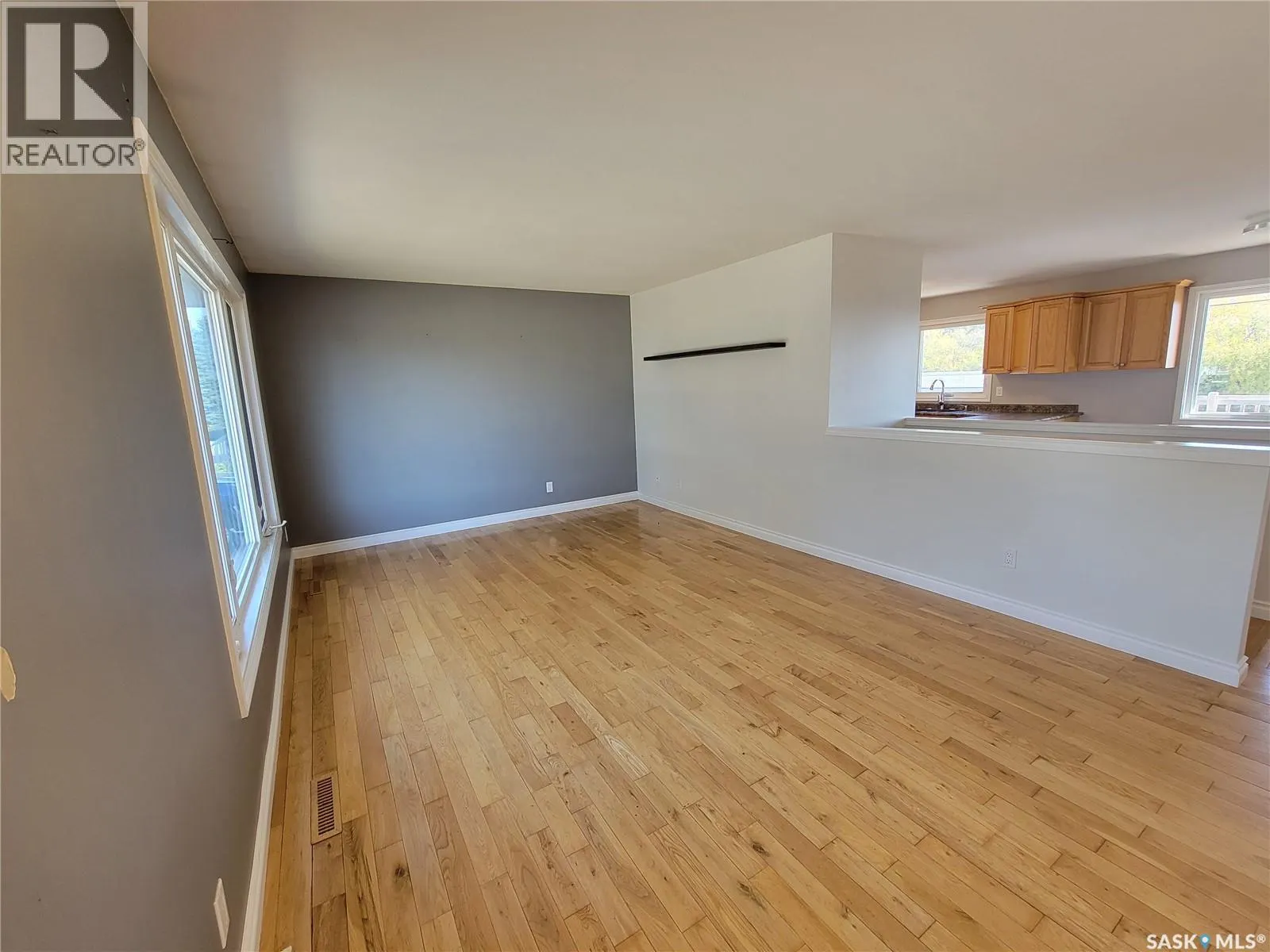 708 2nd STREET W
