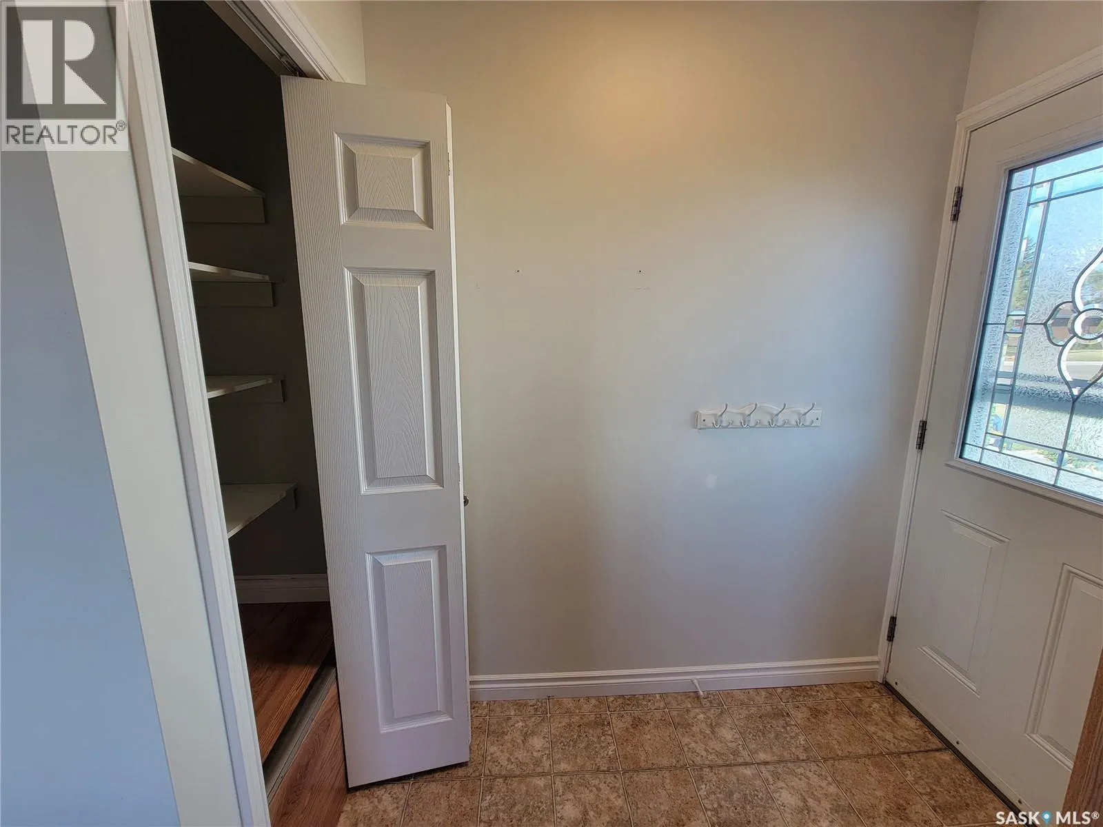 708 2nd STREET W