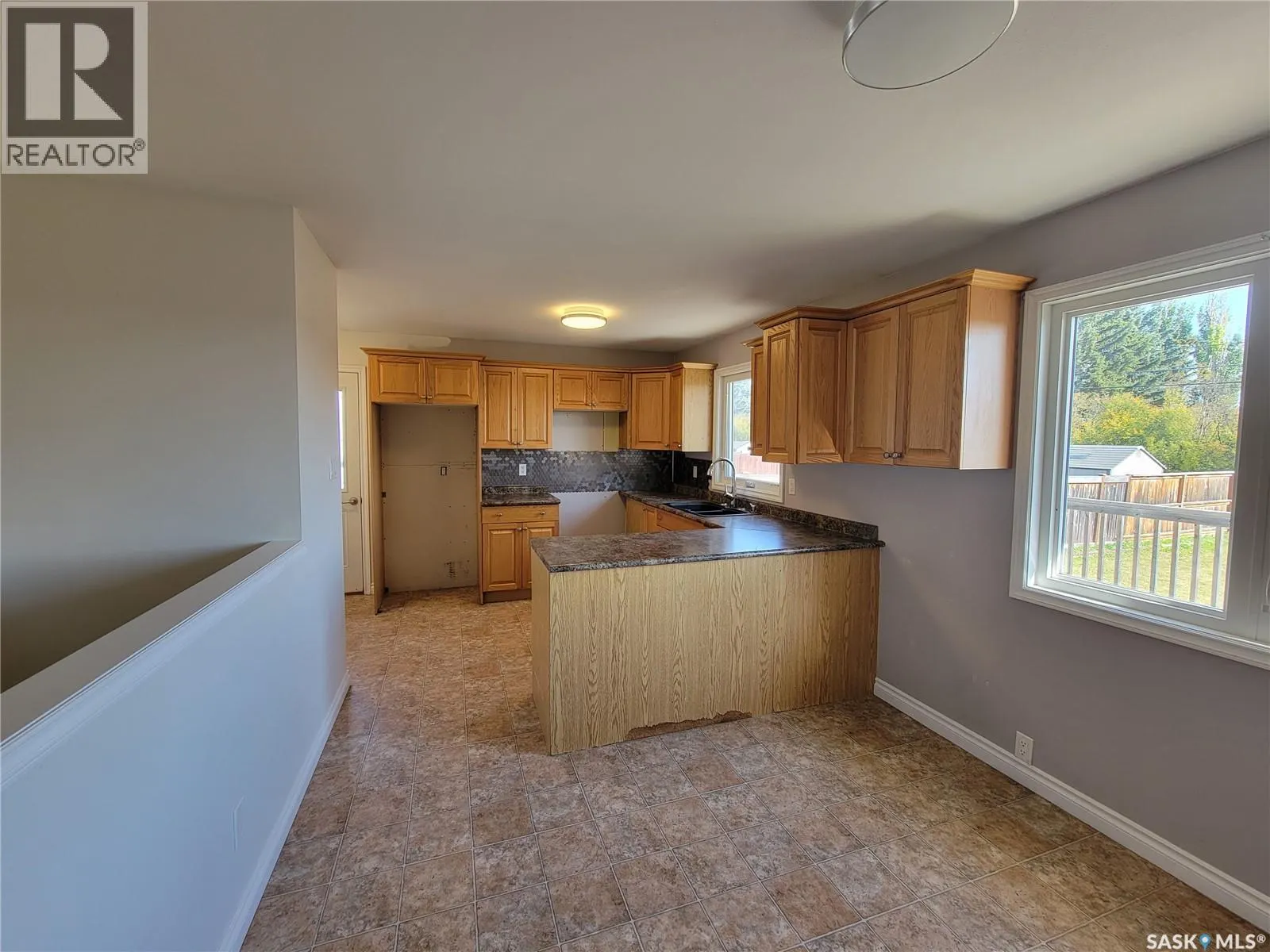 708 2nd STREET W