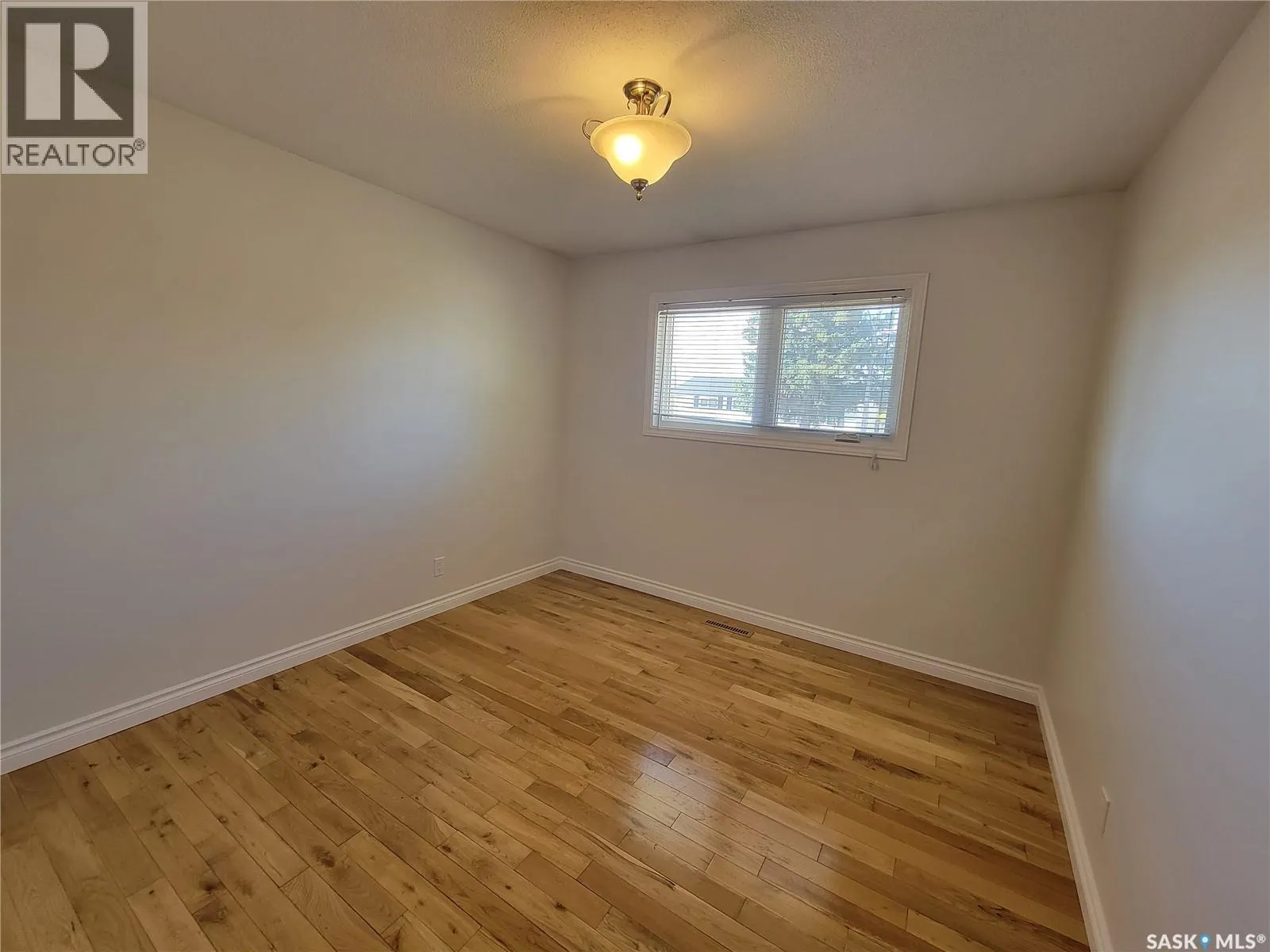 708 2nd STREET W