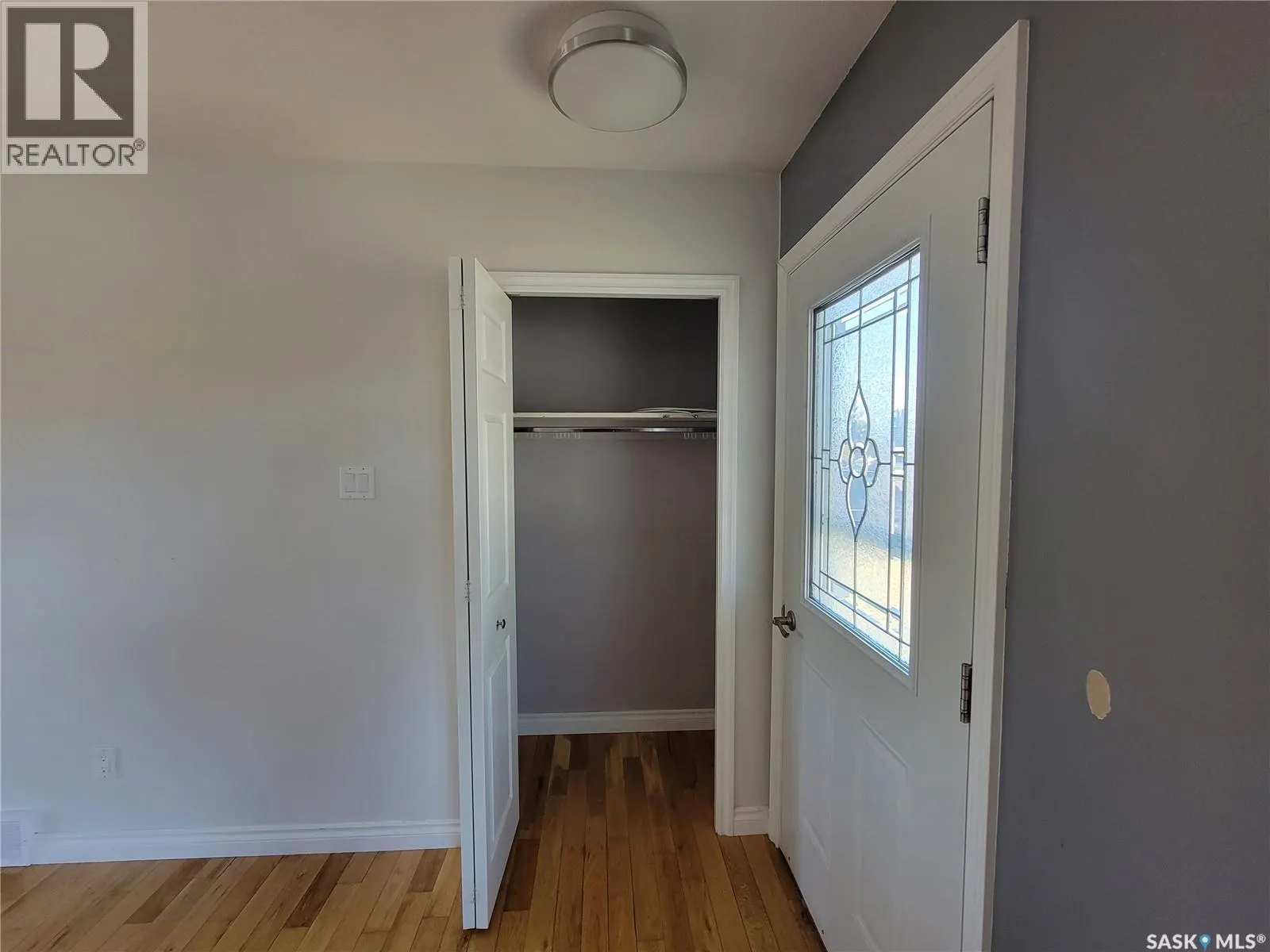 708 2nd STREET W