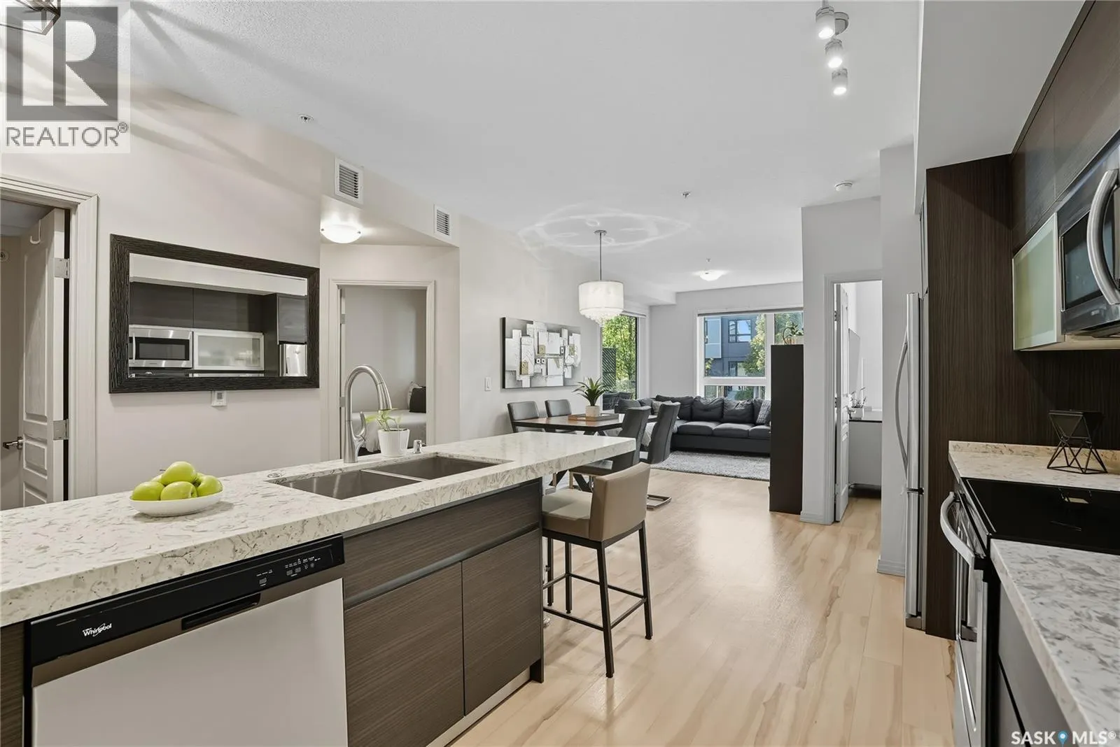 120 223 Evergreen SQUARE