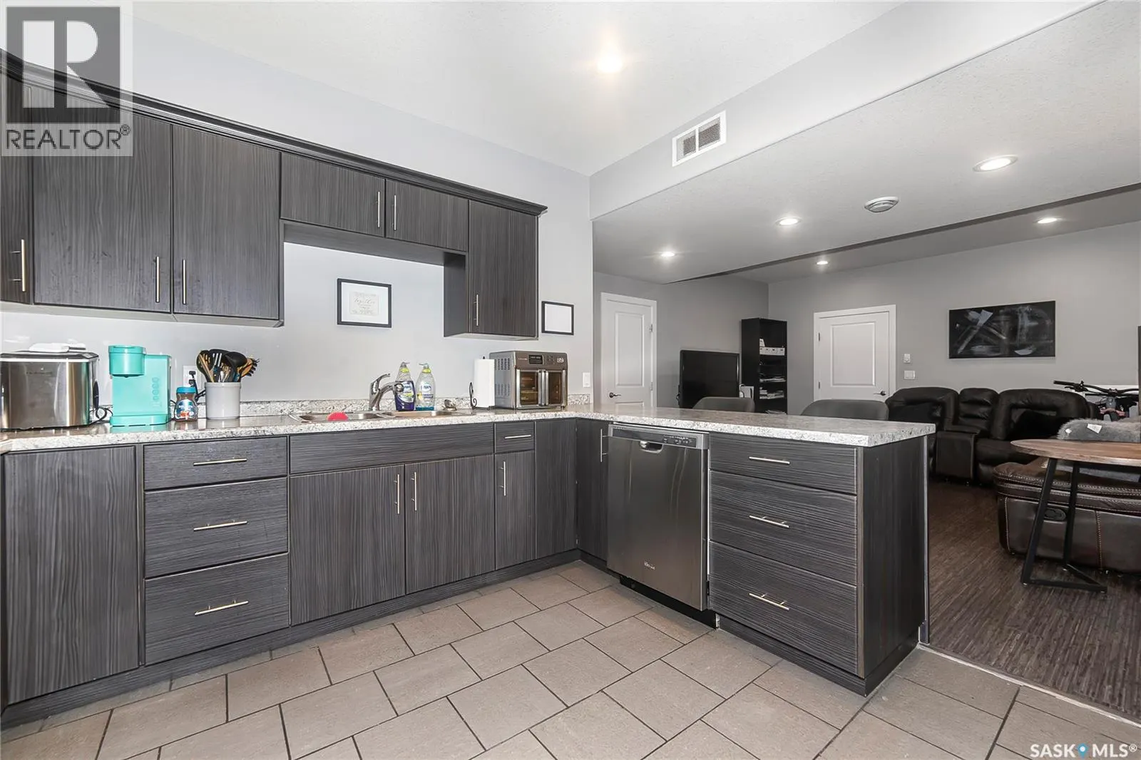 343 Langlois WAY