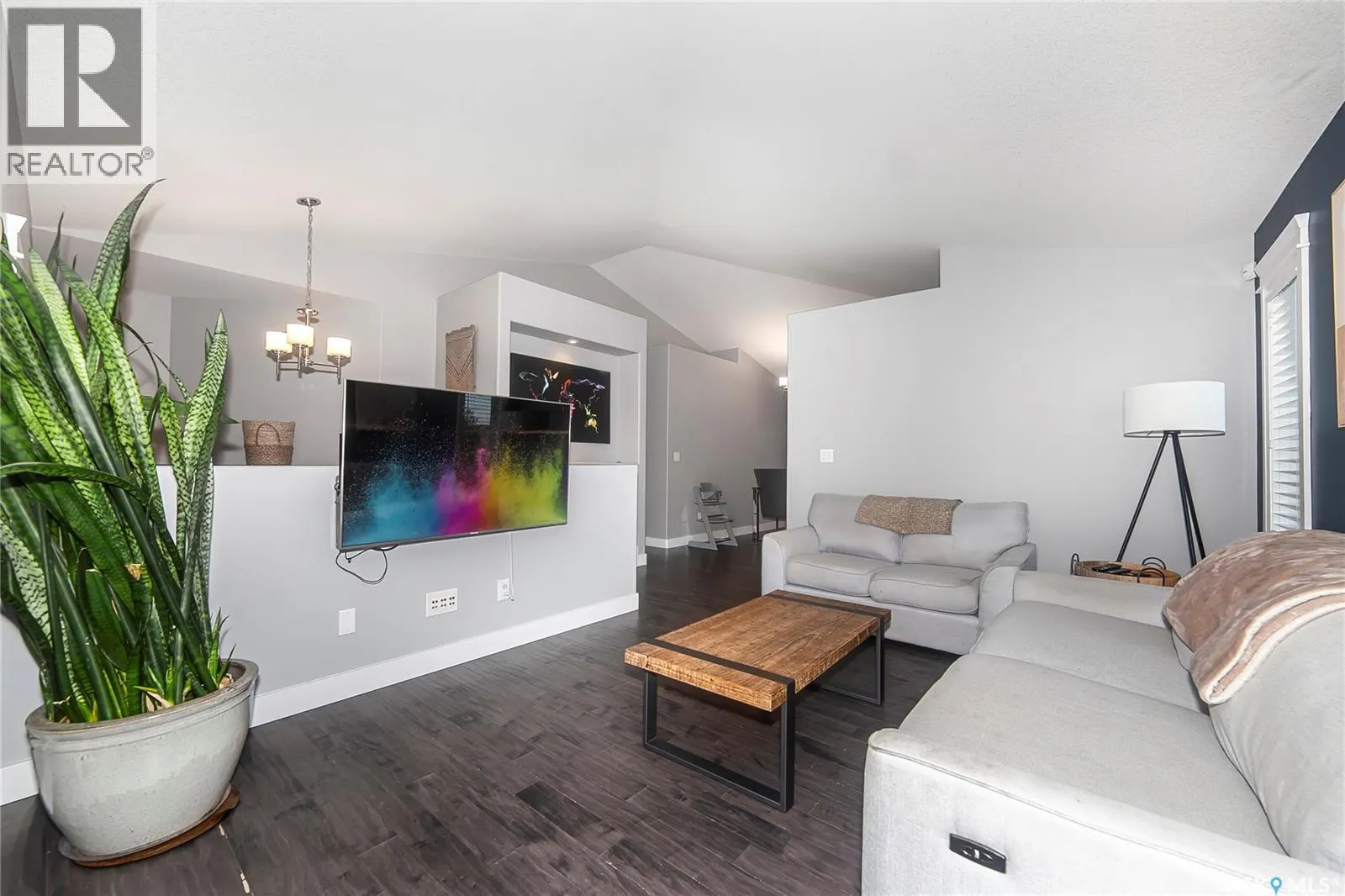 343 Langlois WAY