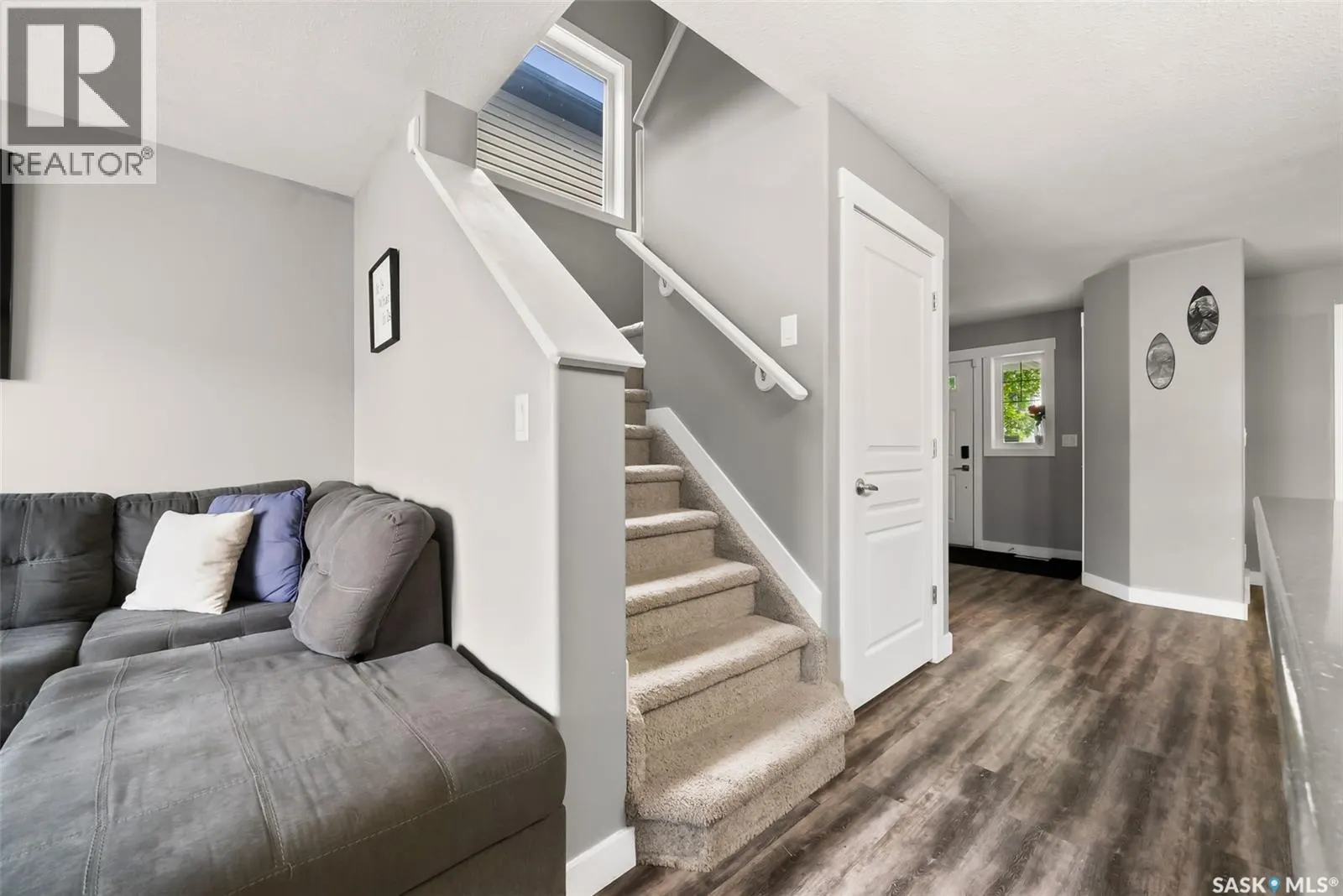 5330 UNIVERSAL CRESCENT