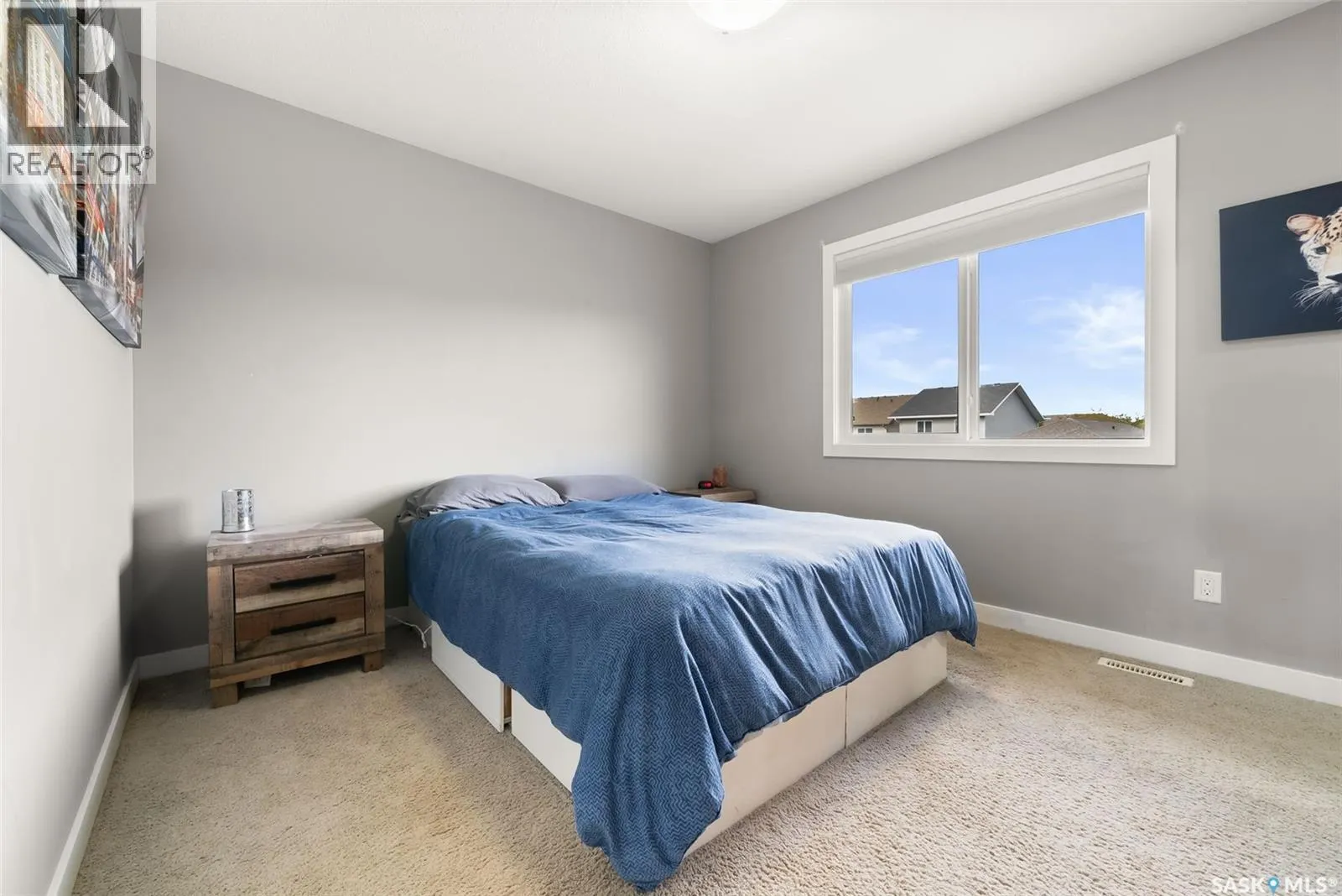 5330 UNIVERSAL CRESCENT