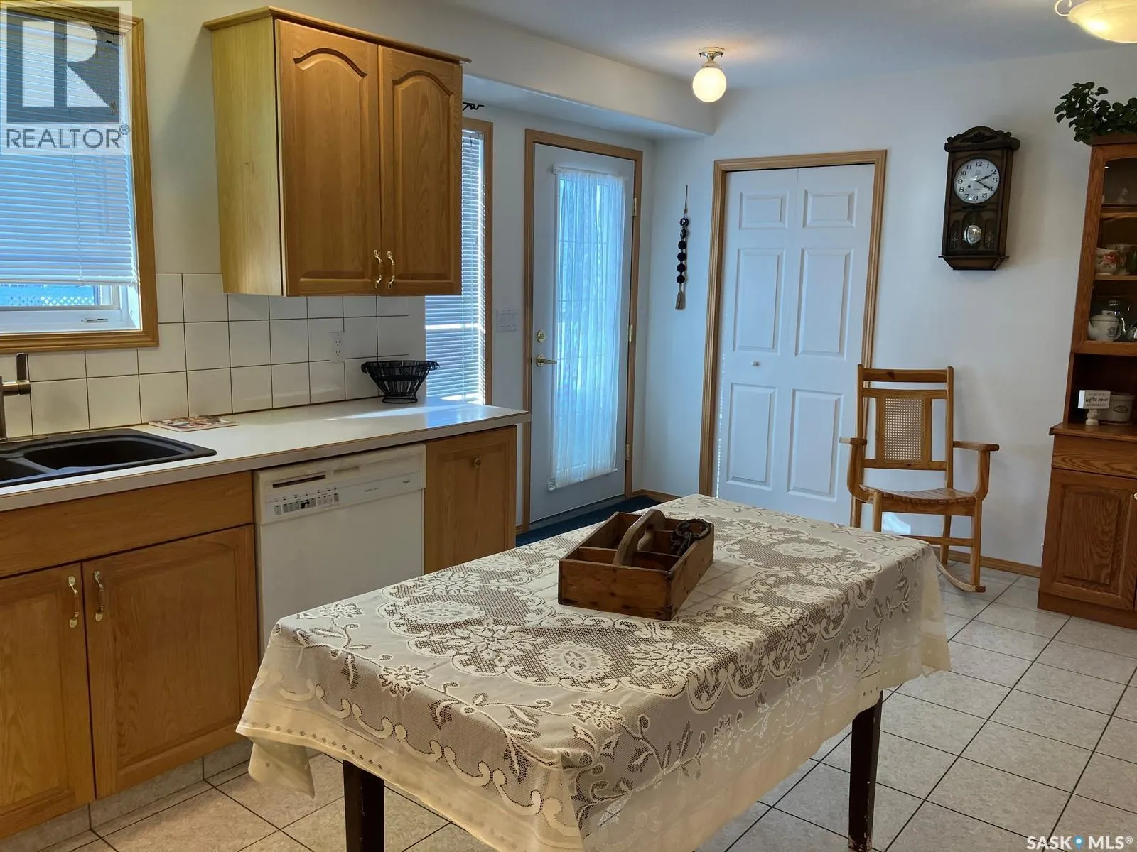 324 5th STREET N