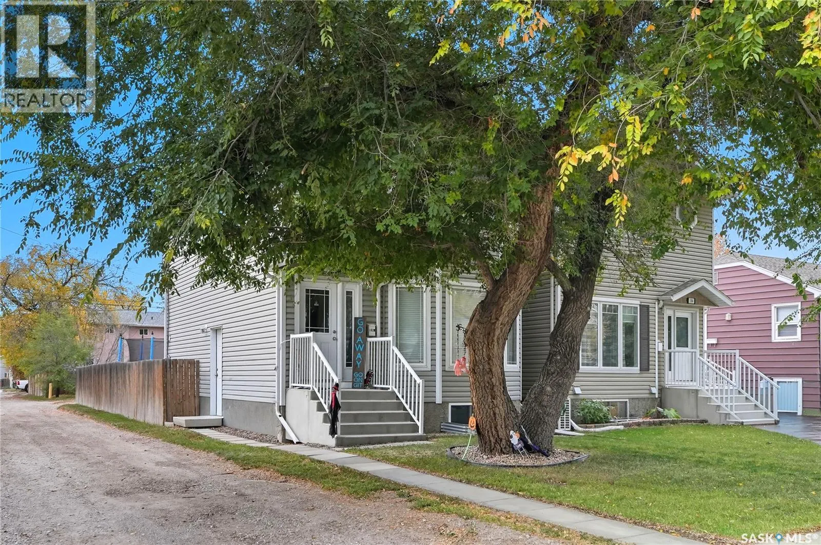 102 Evans STREET