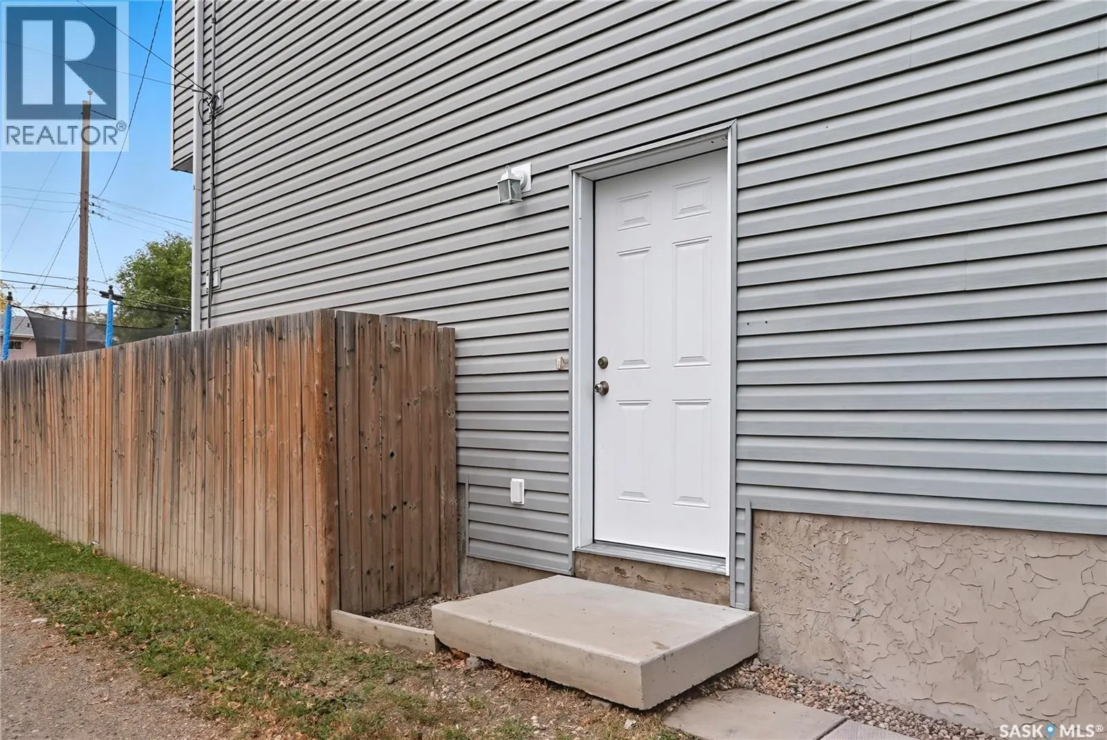 102 Evans STREET