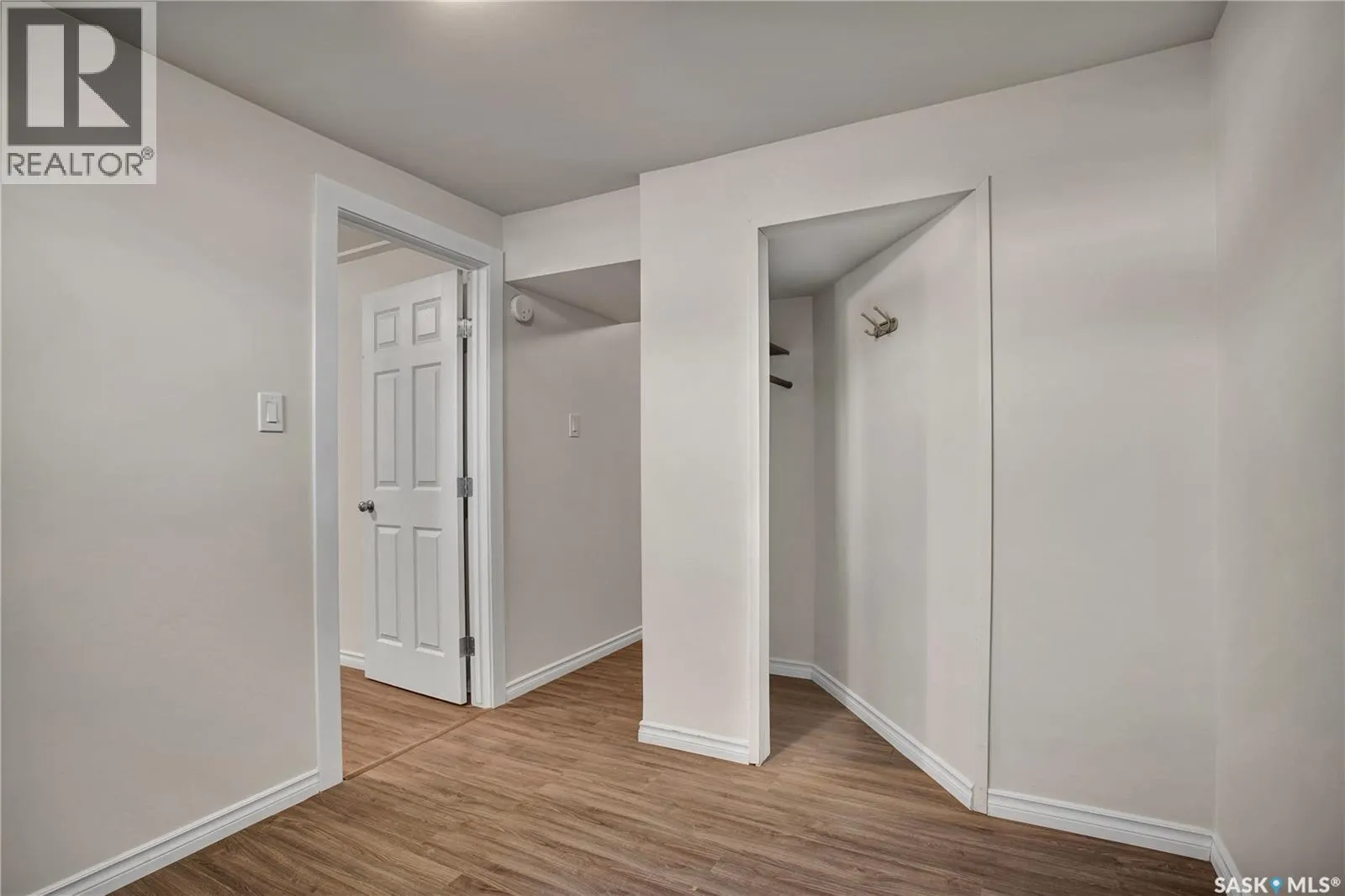 126 Vanier CRESCENT