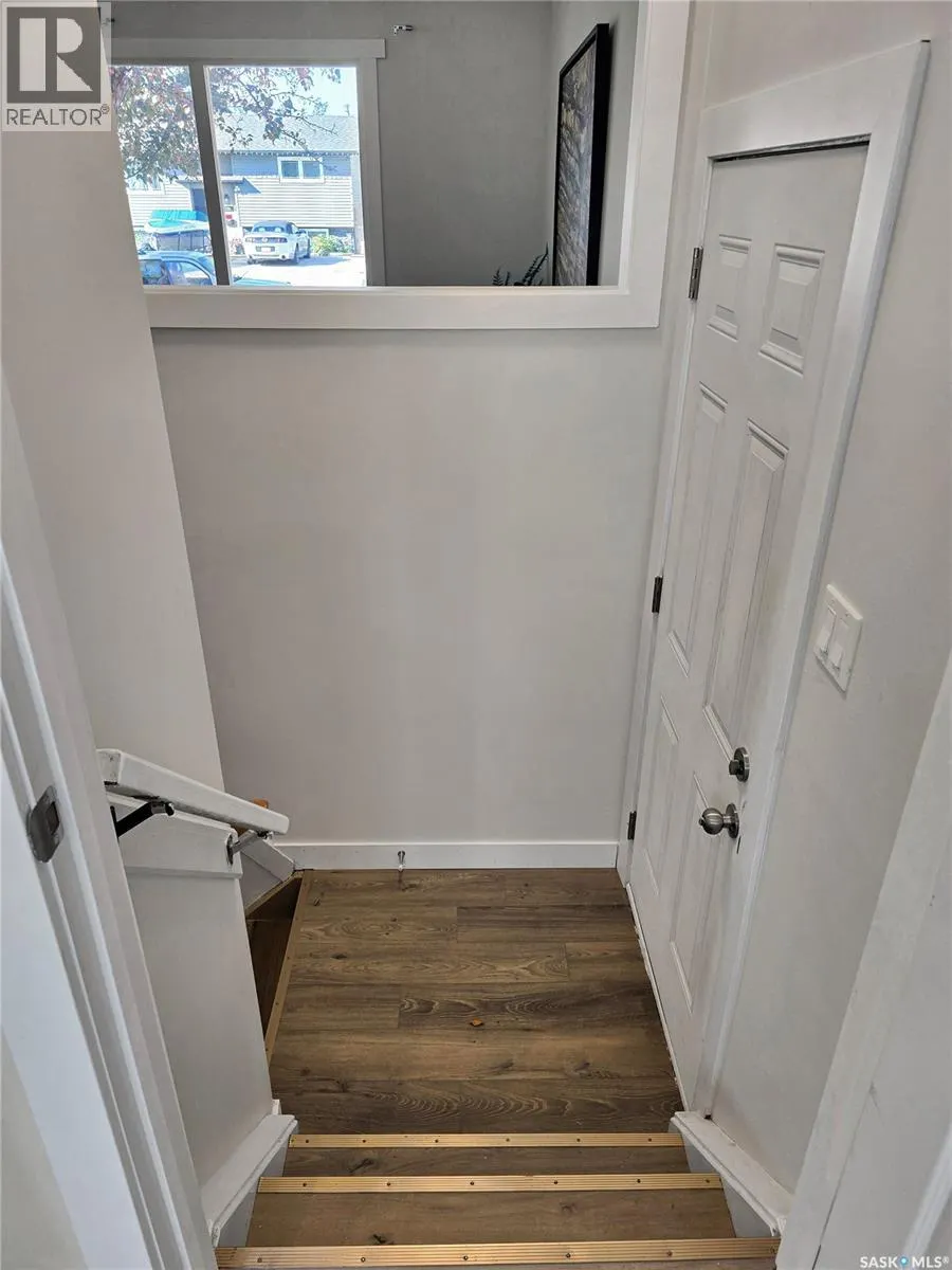 126 Vanier CRESCENT