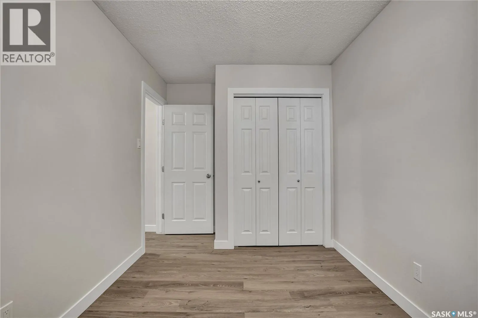 126 Vanier CRESCENT