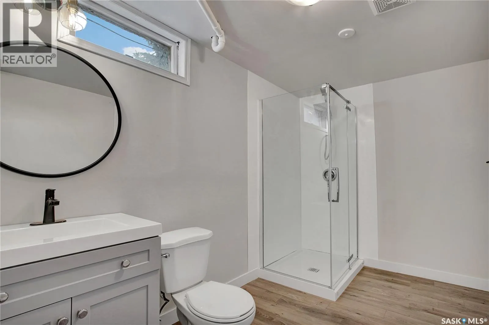 126 Vanier CRESCENT
