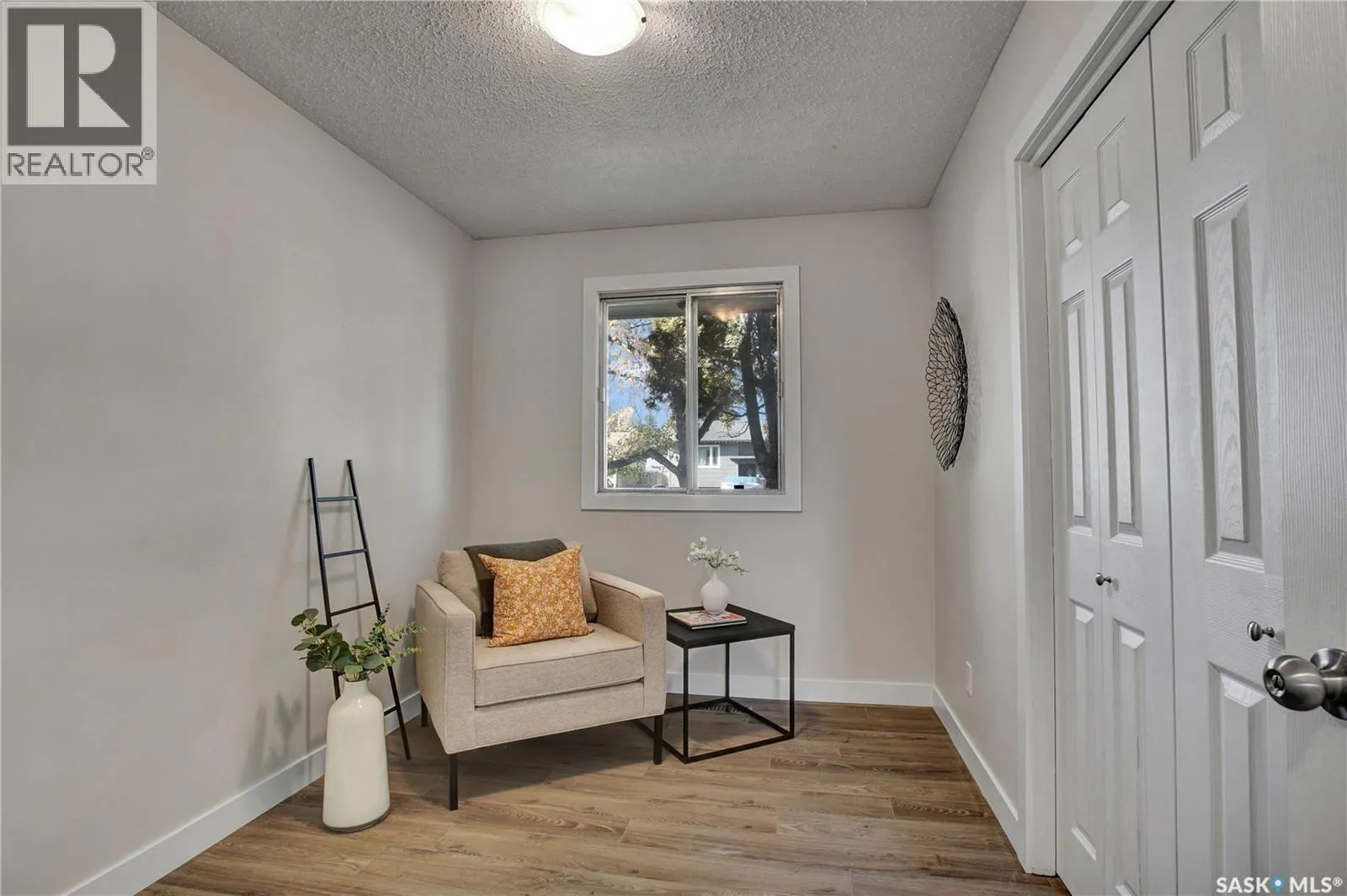 126 Vanier CRESCENT