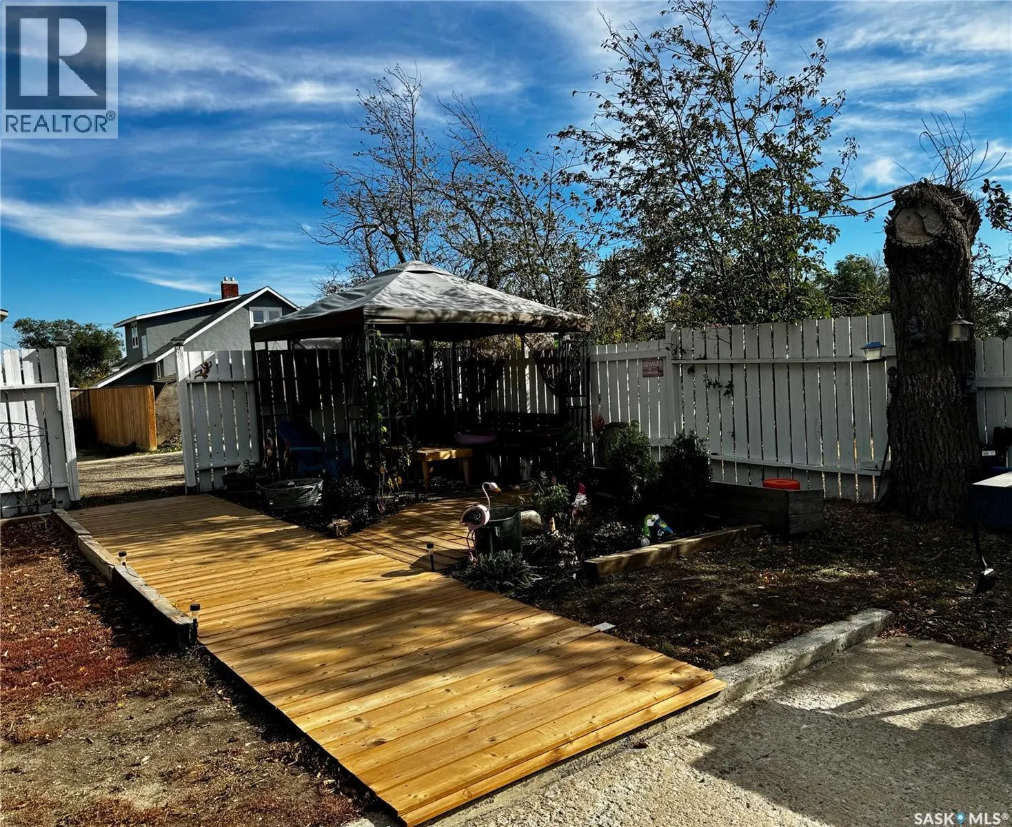 135 6th AVENUE NE