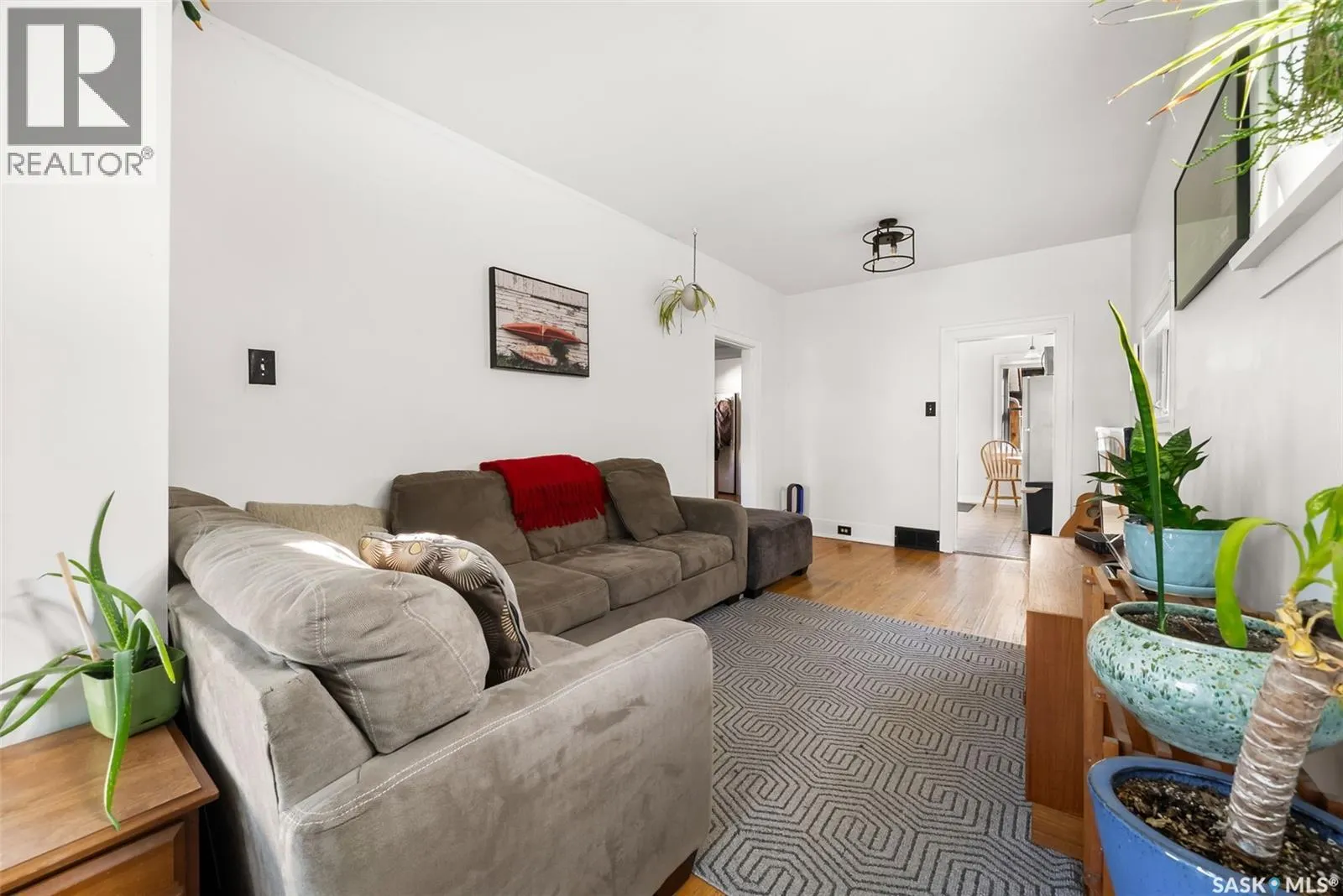 1551 Montague STREET