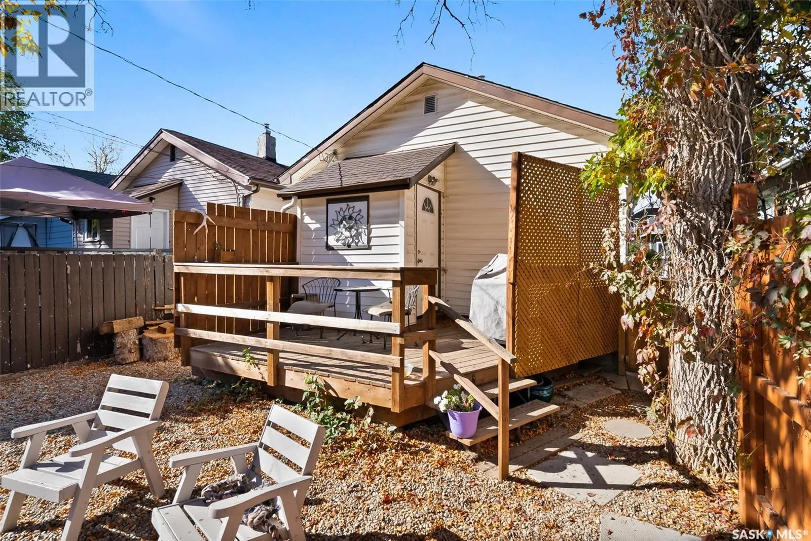 1551 Montague STREET