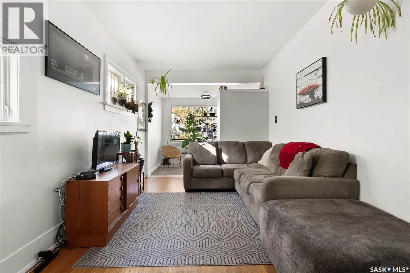 1551 Montague STREET