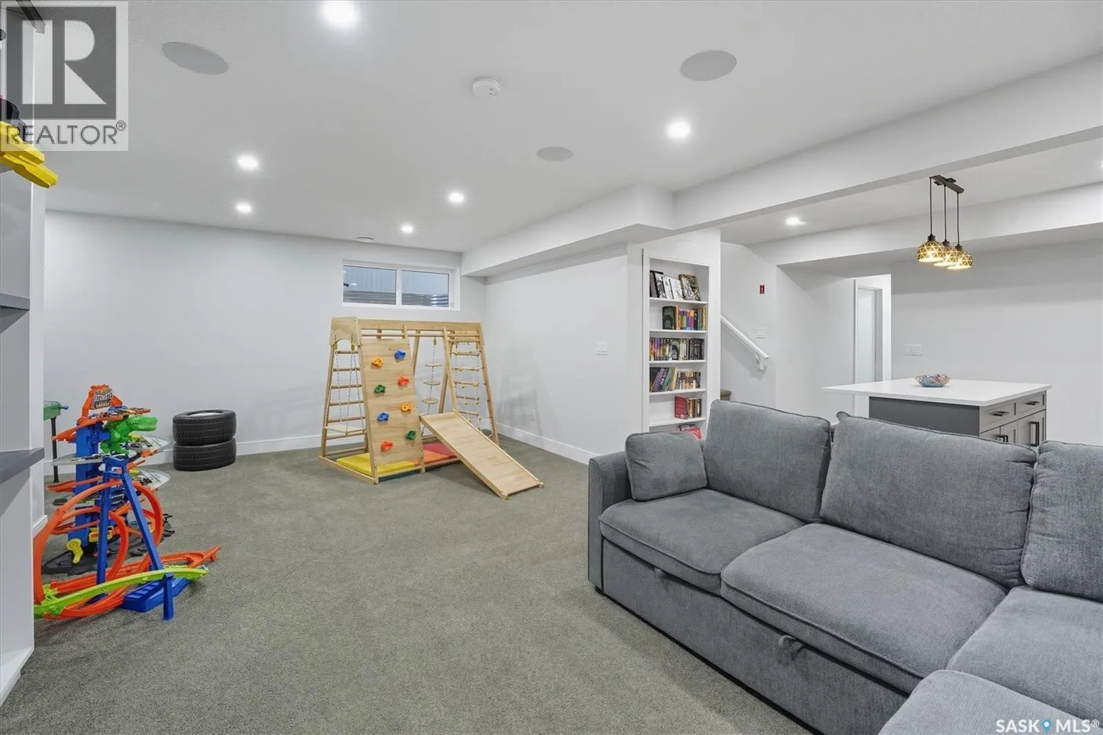 474 McFaull CRESCENT