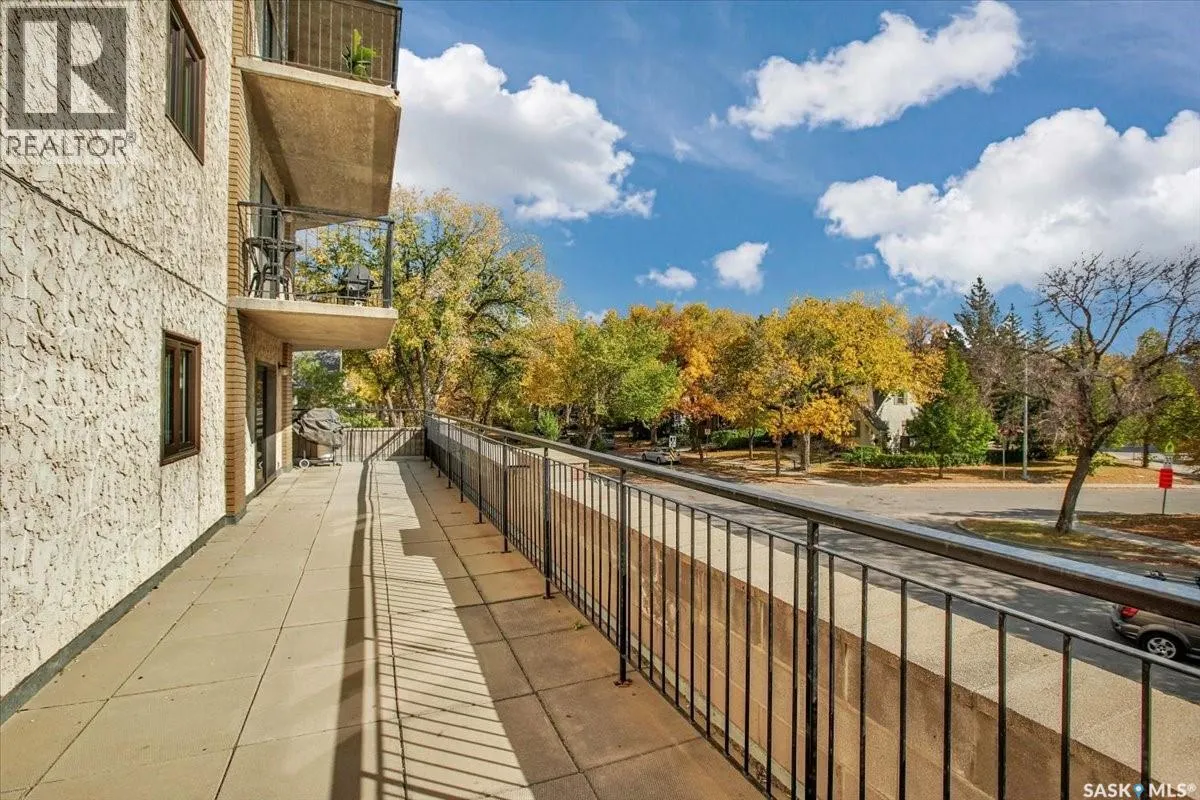 707 611 University DRIVE