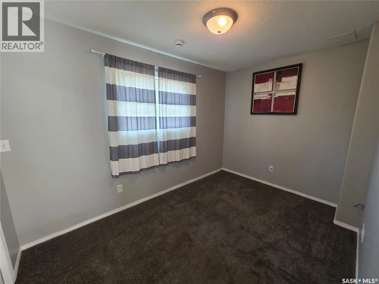 1 302 Herold ROAD
