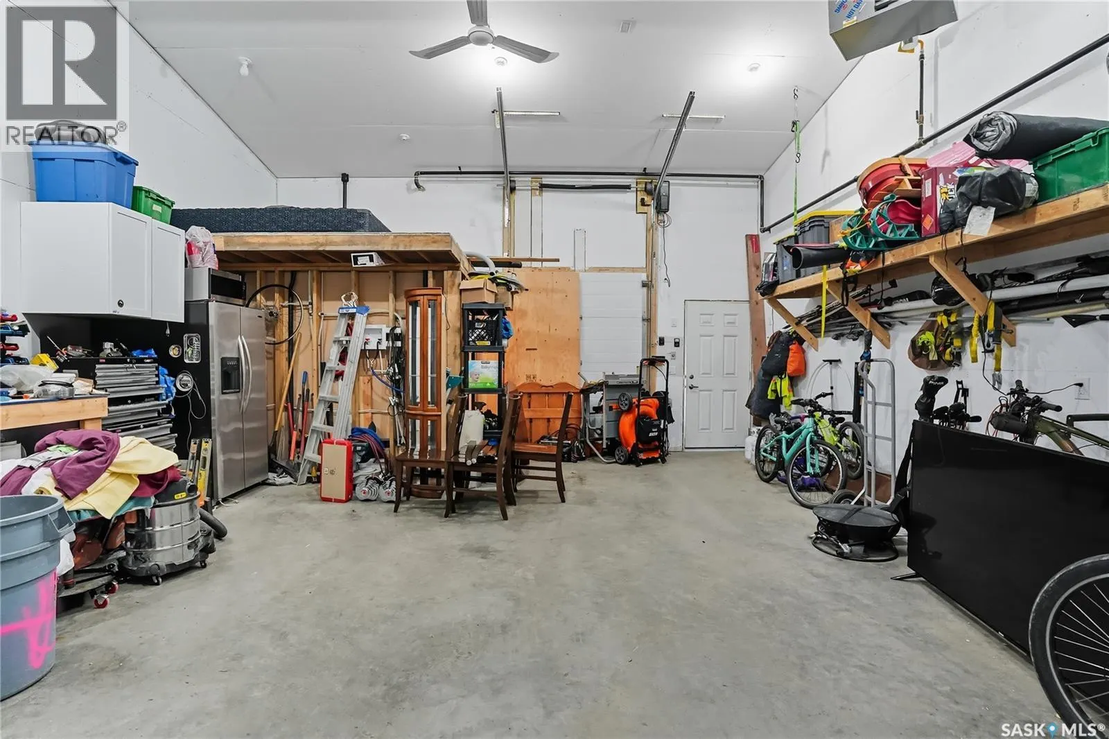 1172A Spadina CRESCENT E