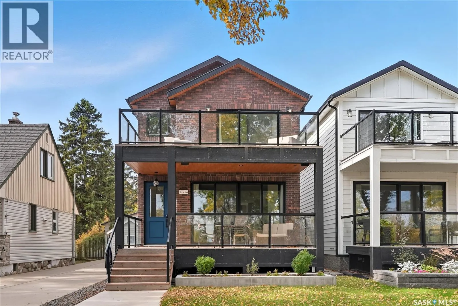 1172A Spadina CRESCENT E