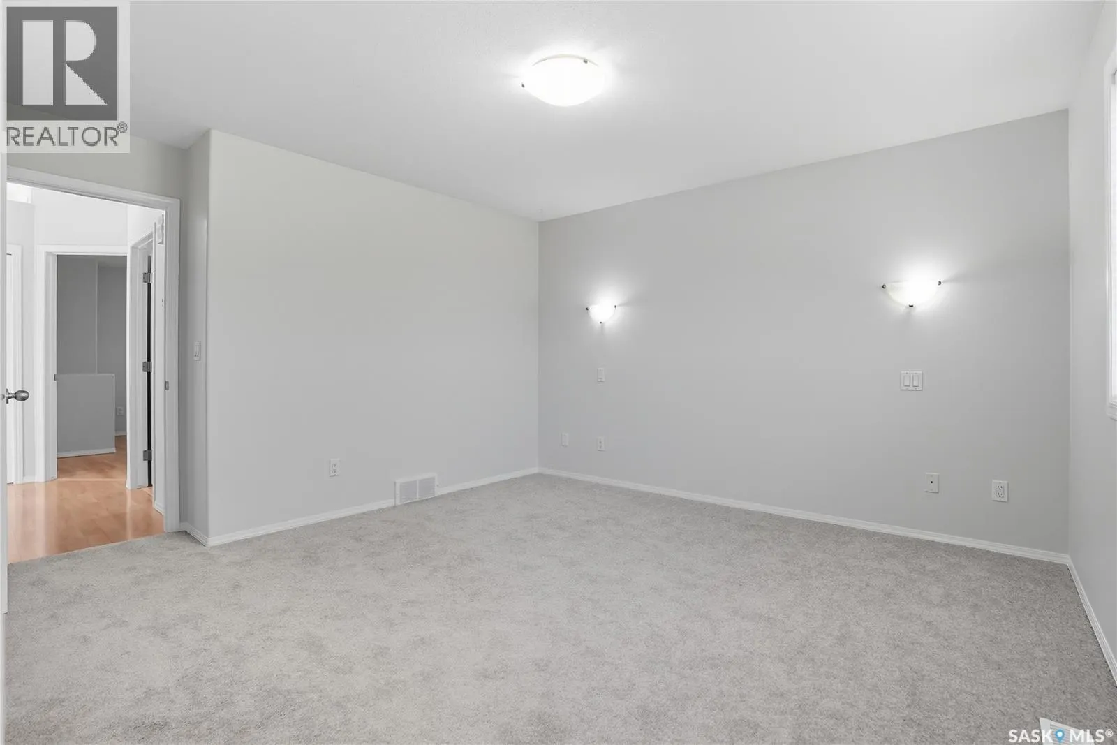 207 Buckwold COVE