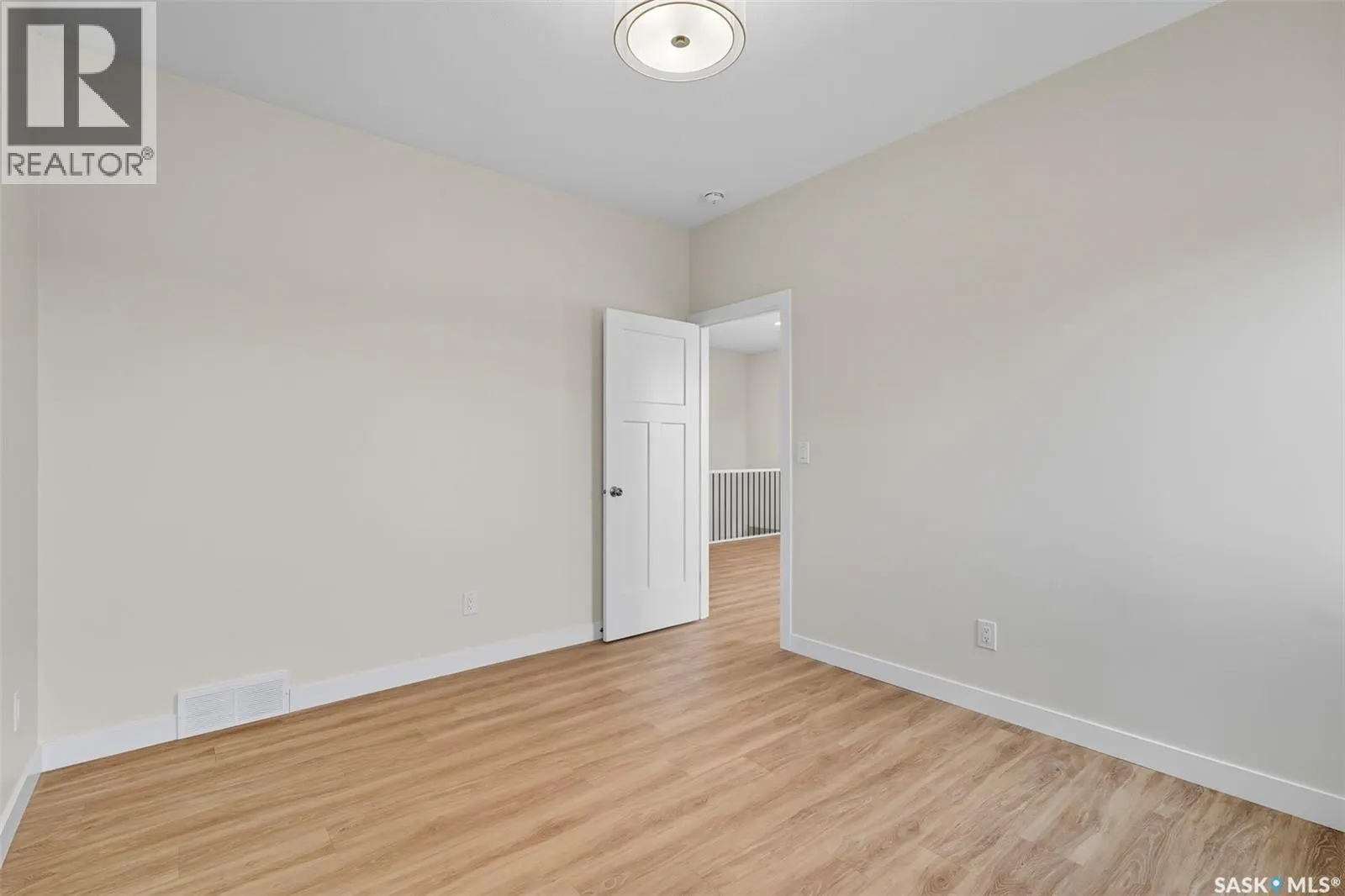 92 Diefenbaker AVENUE