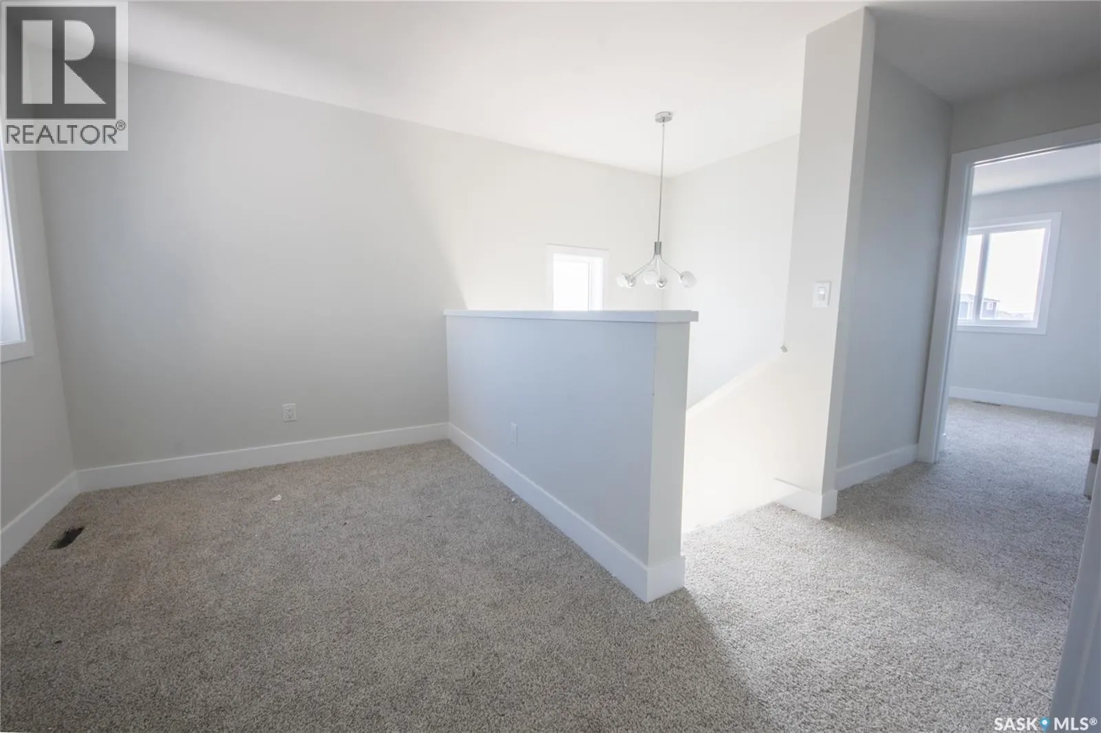 111 Stromberg CRESCENT