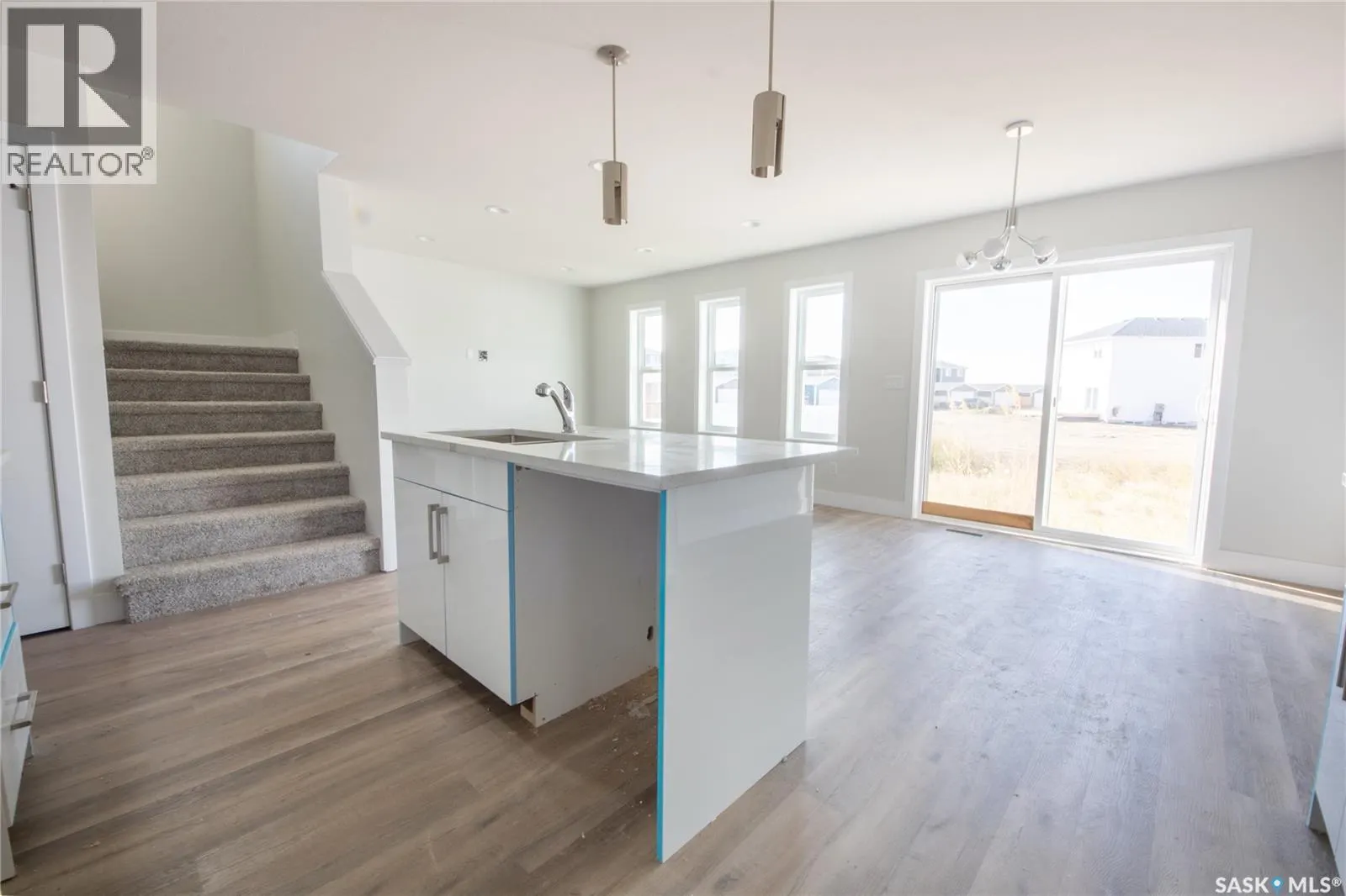 111 Stromberg CRESCENT