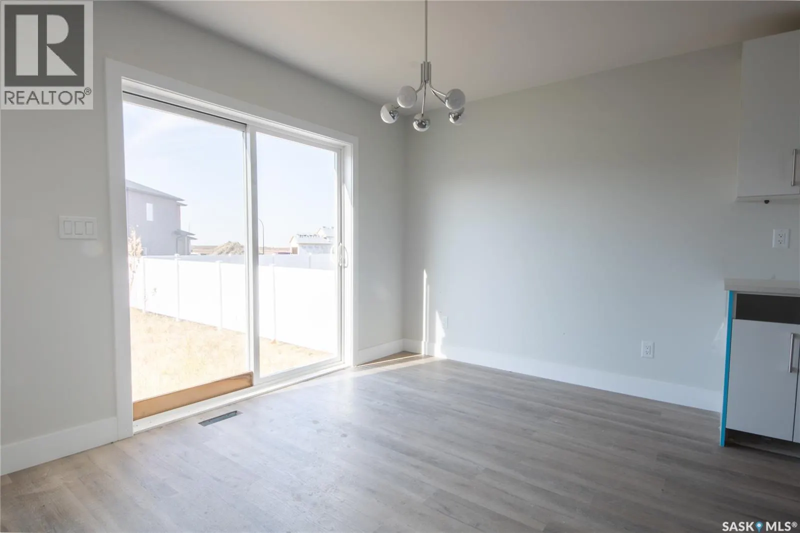 111 Stromberg CRESCENT