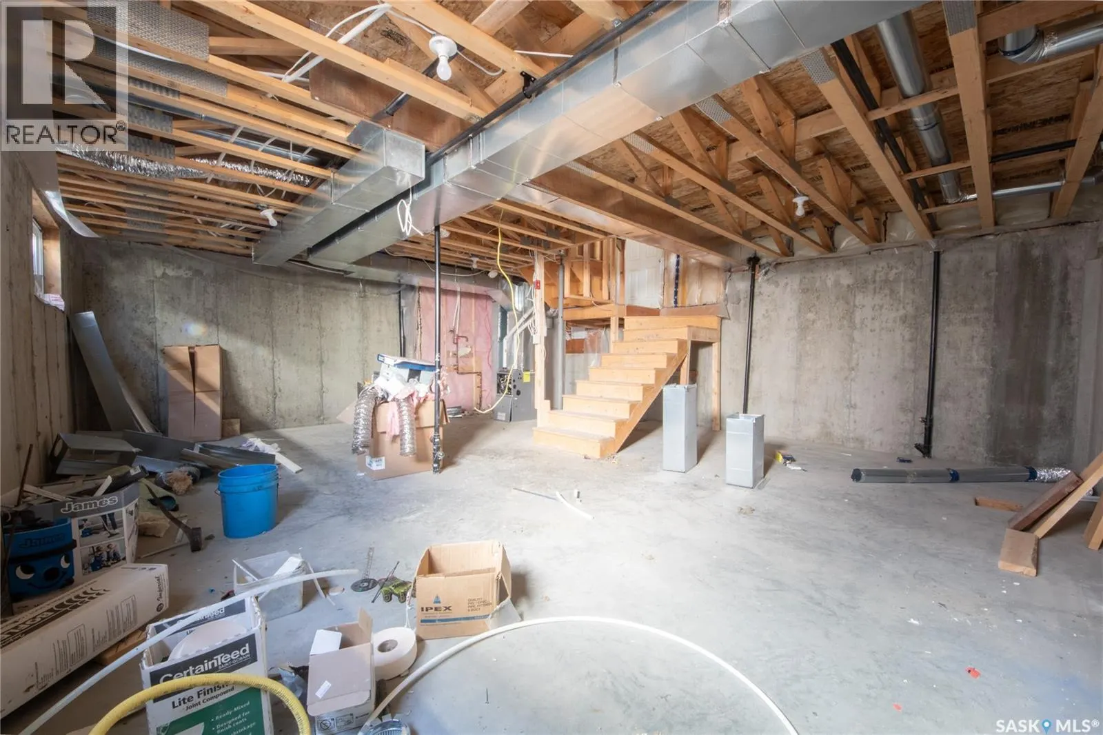 111 Stromberg CRESCENT