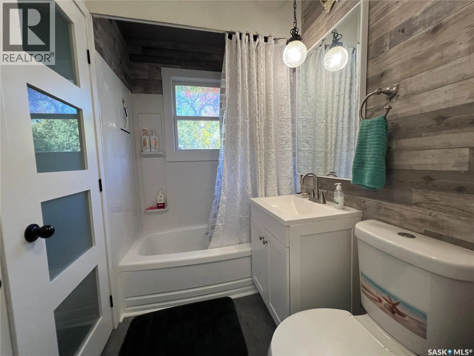 401 Short STREET