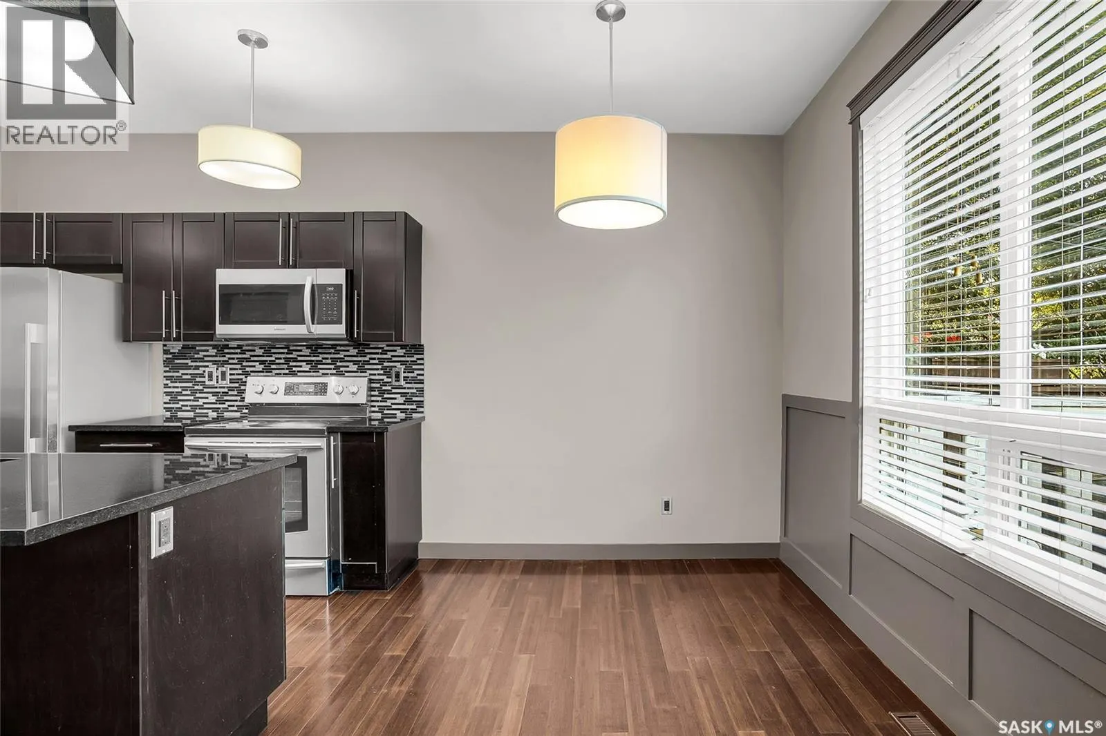 115 2ND STREET E