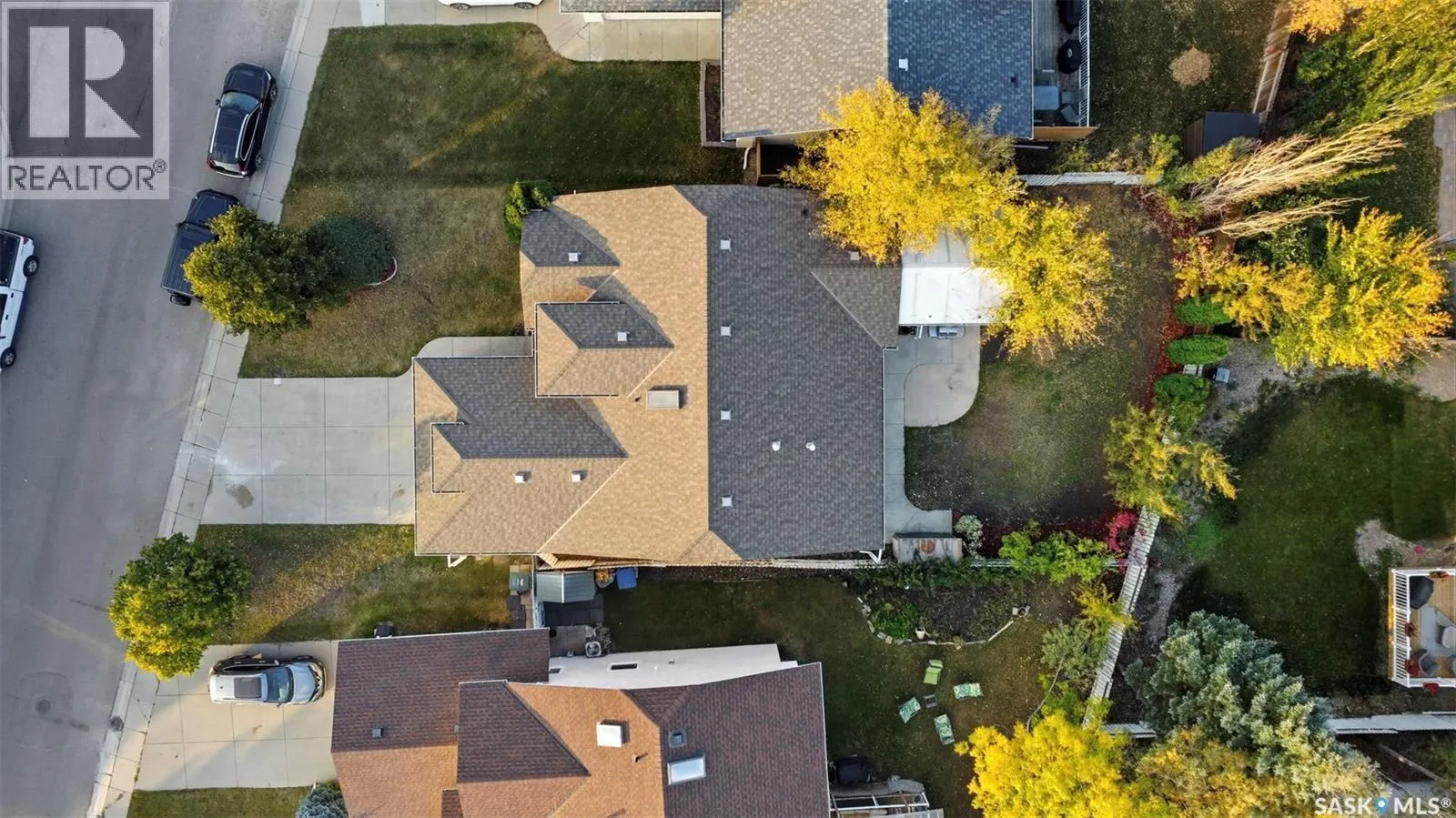 302 Blackthorn CRESCENT