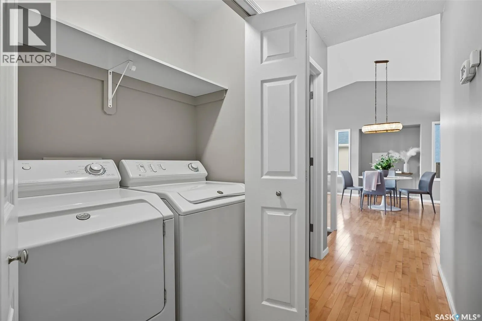 302 Blackthorn CRESCENT