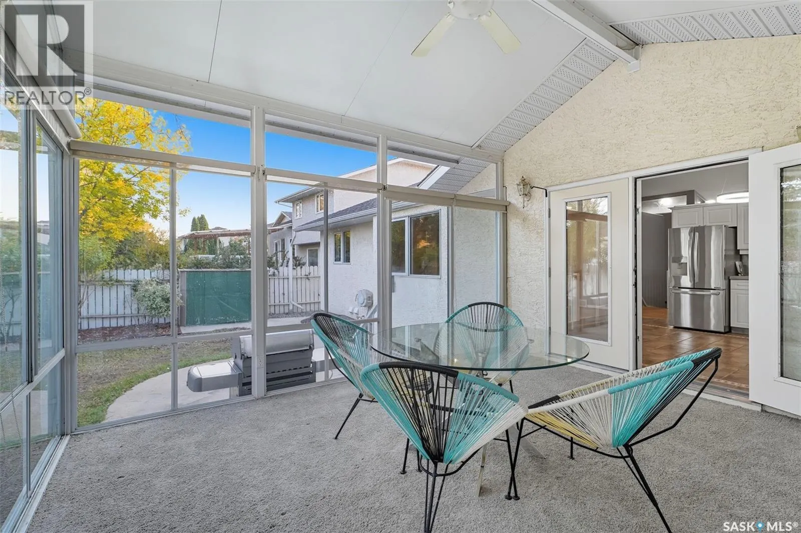 302 Blackthorn CRESCENT
