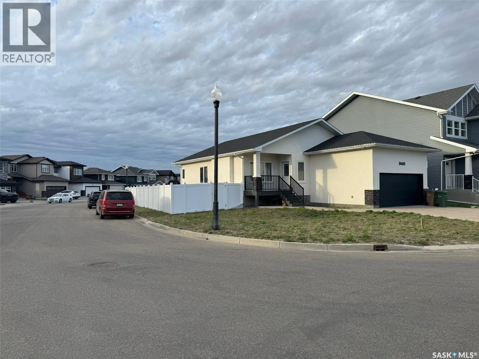 5400 E Boyer BAY