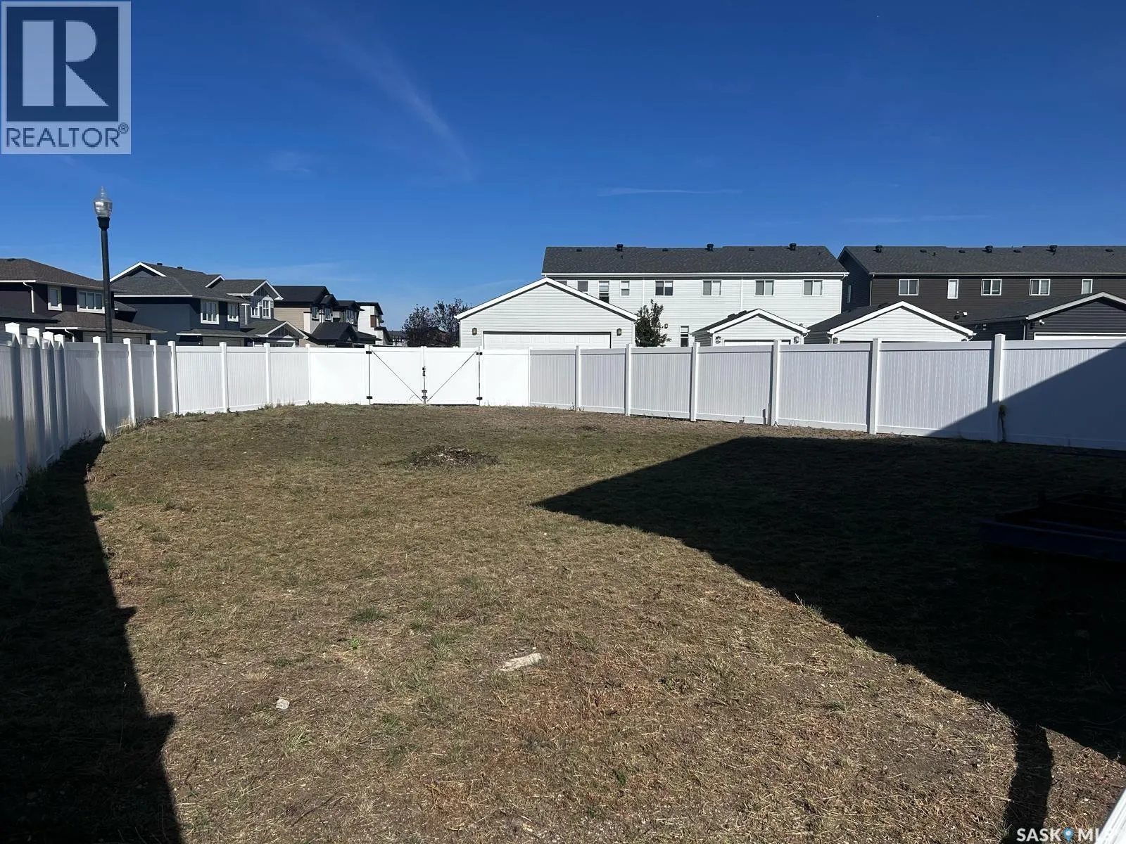 5400 E Boyer BAY