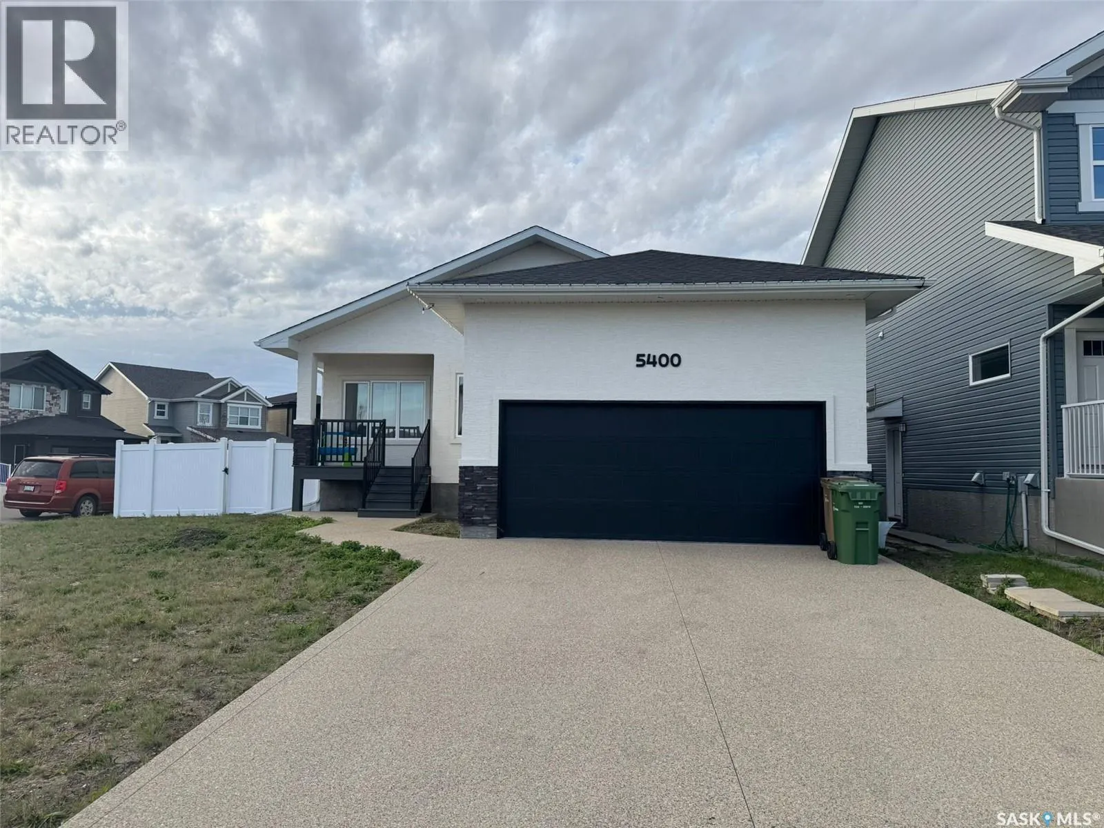 5400 E Boyer BAY