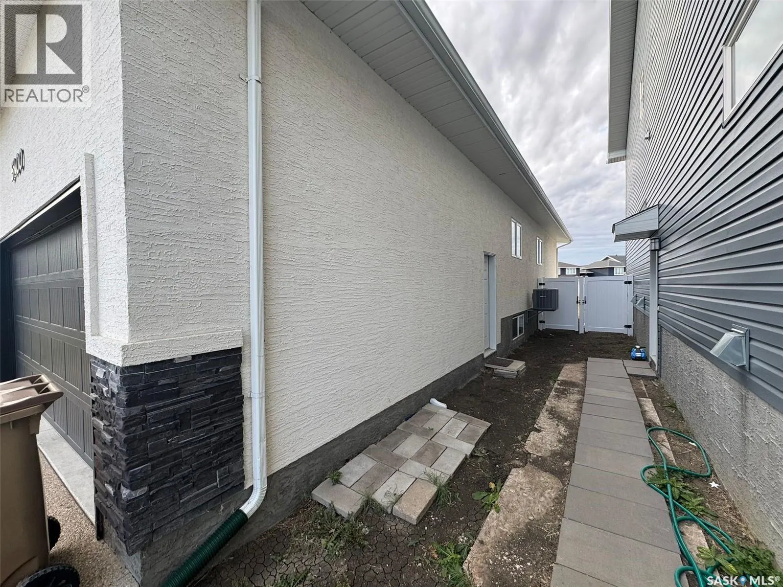 5400 E Boyer BAY