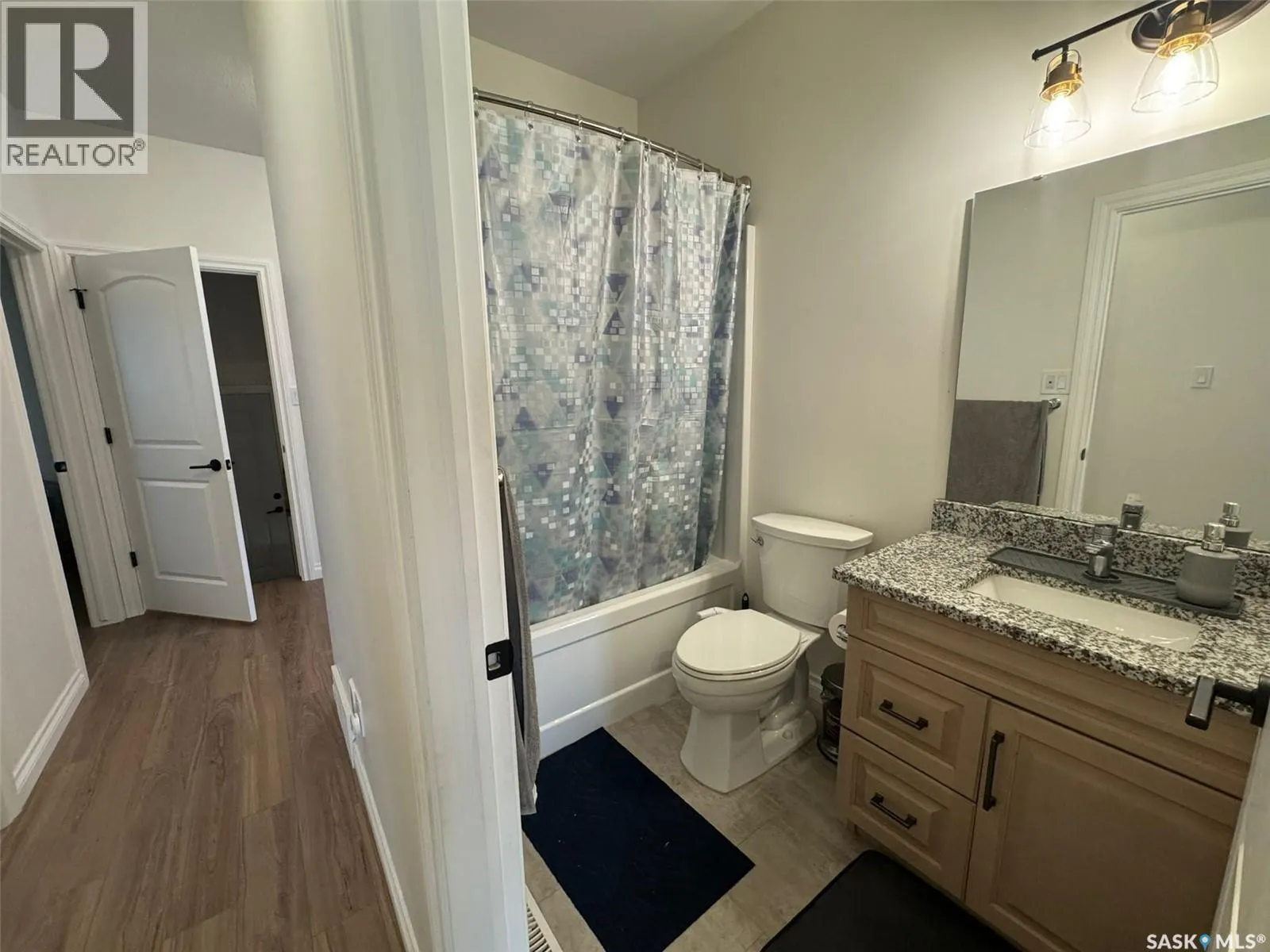 5400 E Boyer BAY