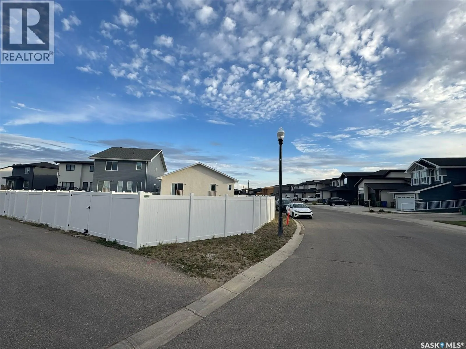 5400 E Boyer BAY