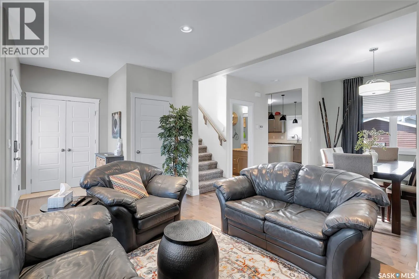 407 Golden Willow WAY